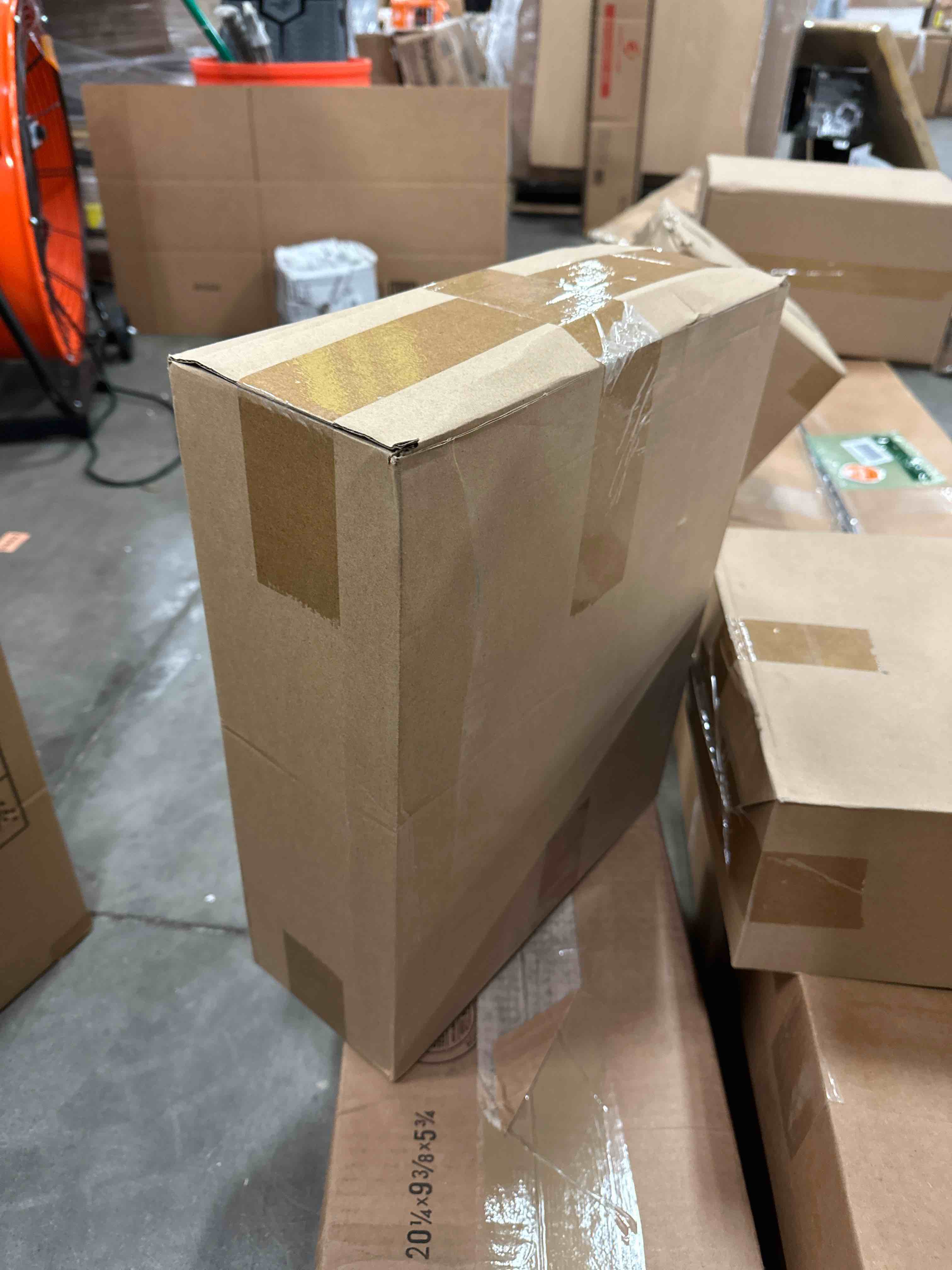 https://s3.amazonaws.com/lotting-images-prod/bidfta/BLU6378064_1715790570851.jpeg