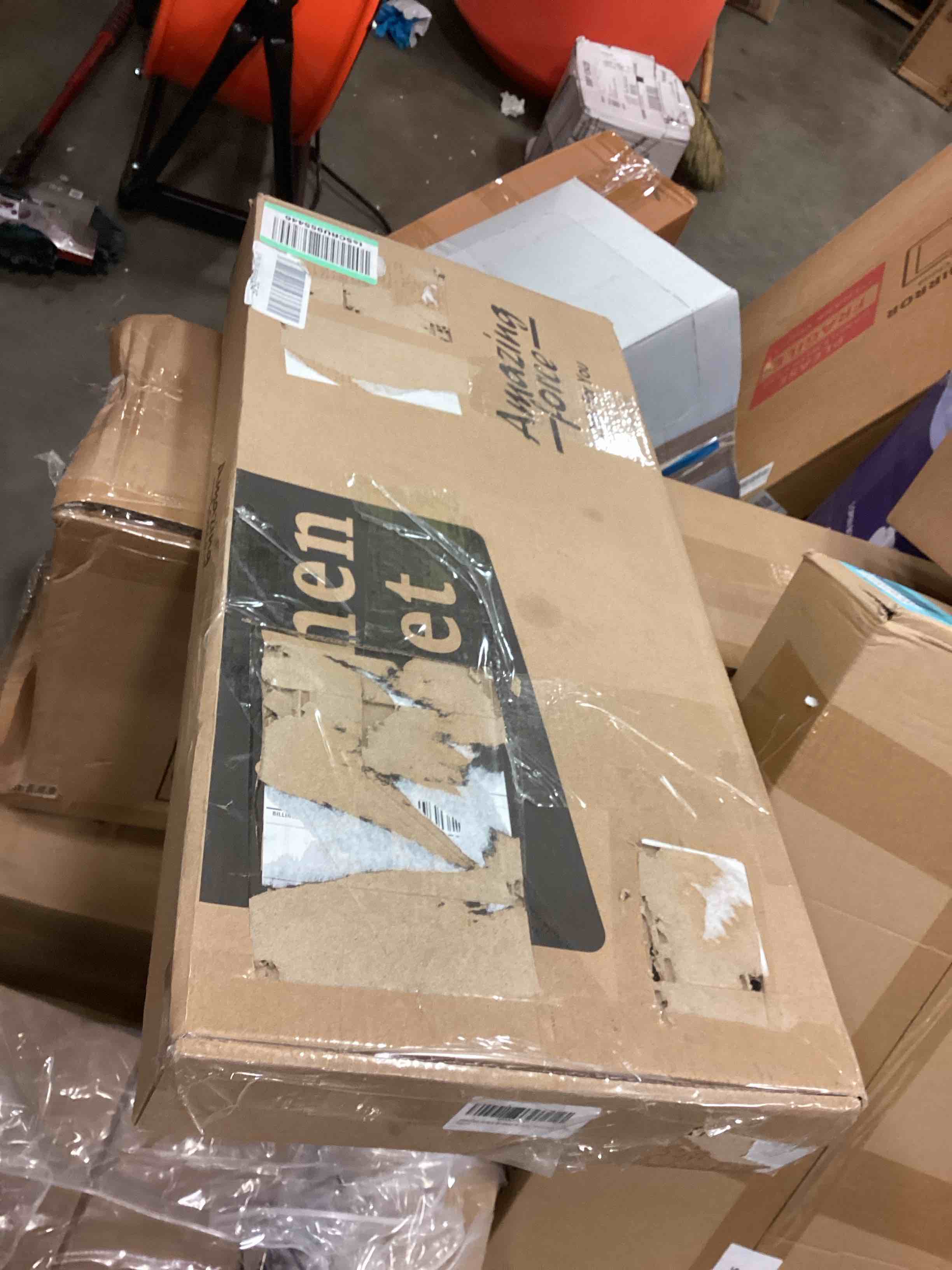 https://s3.amazonaws.com/lotting-images-prod/bidfta/BLU6378106_1715800831435.jpeg