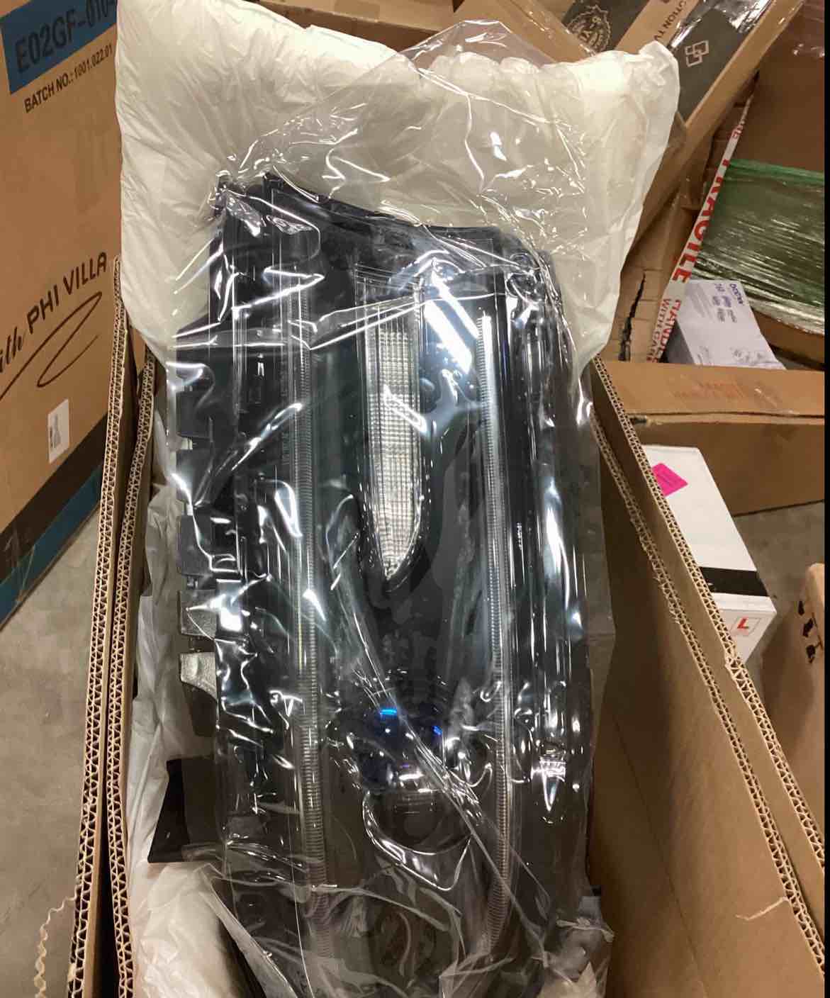 https://s3.amazonaws.com/lotting-images-prod/bidfta/BLU6378123_1715862801991.jpeg