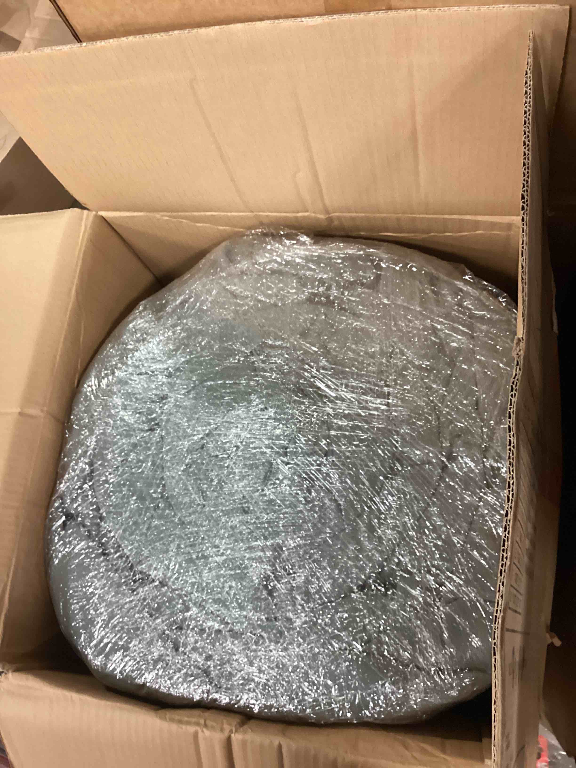 https://s3.amazonaws.com/lotting-images-prod/bidfta/BLU6379939_1715010926760.jpeg
