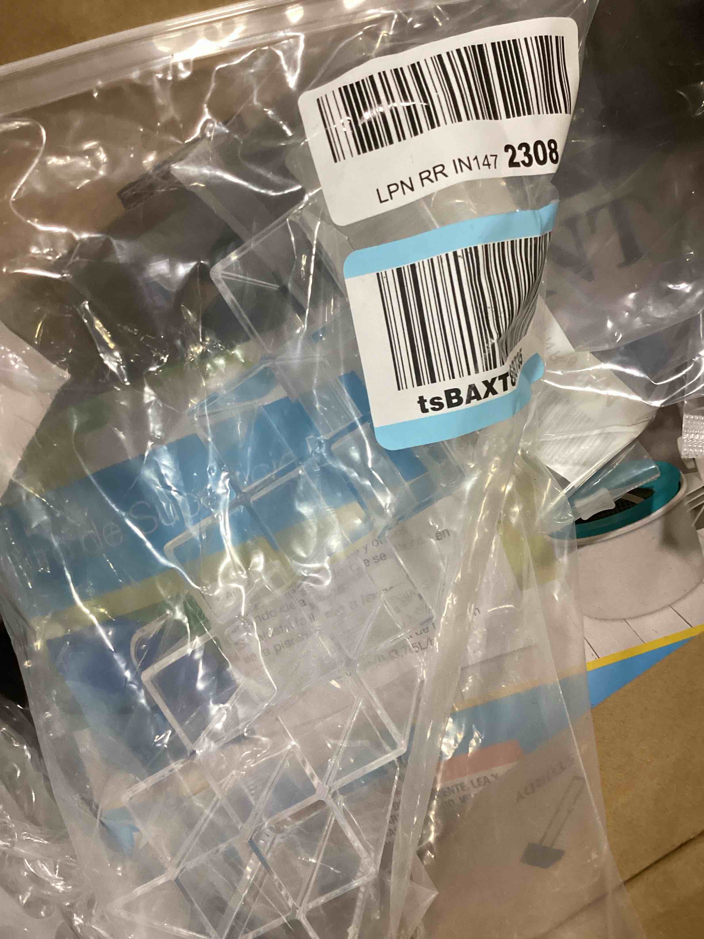 https://s3.amazonaws.com/lotting-images-prod/bidfta/BLU6379950_1722445448662.jpeg