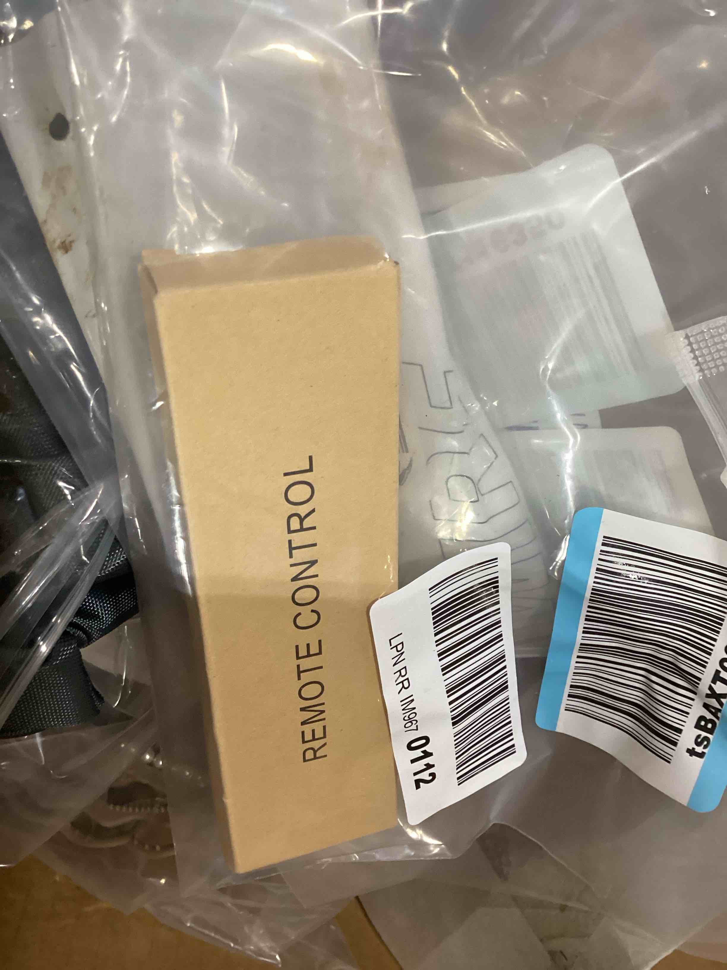https://s3.amazonaws.com/lotting-images-prod/bidfta/BLU6380005_1722450343327.jpeg
