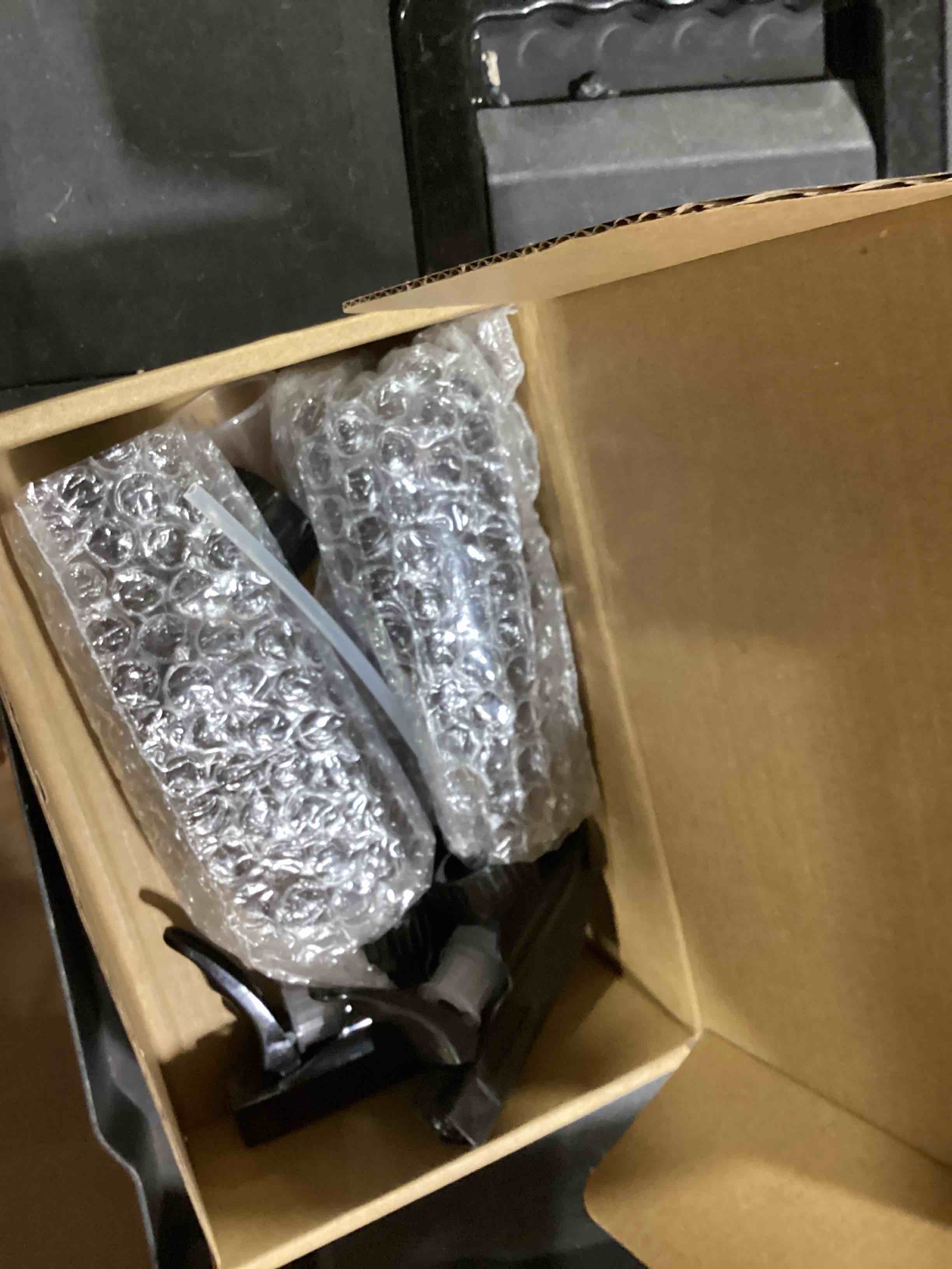 https://s3.amazonaws.com/lotting-images-prod/bidfta/BLU6380023_1722451586117.jpeg