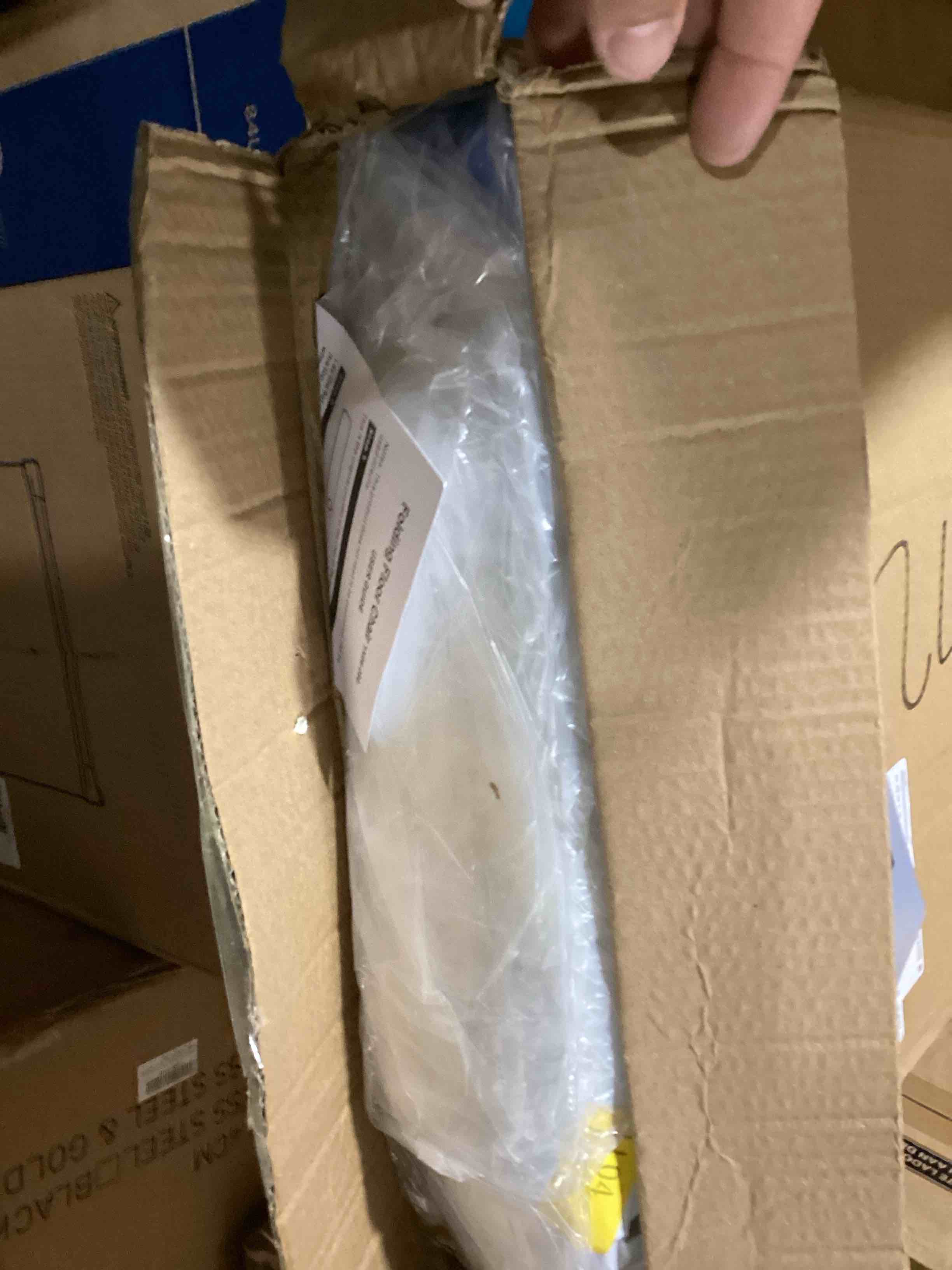 https://s3.amazonaws.com/lotting-images-prod/bidfta/BLU6380534_1722862181381.jpeg
