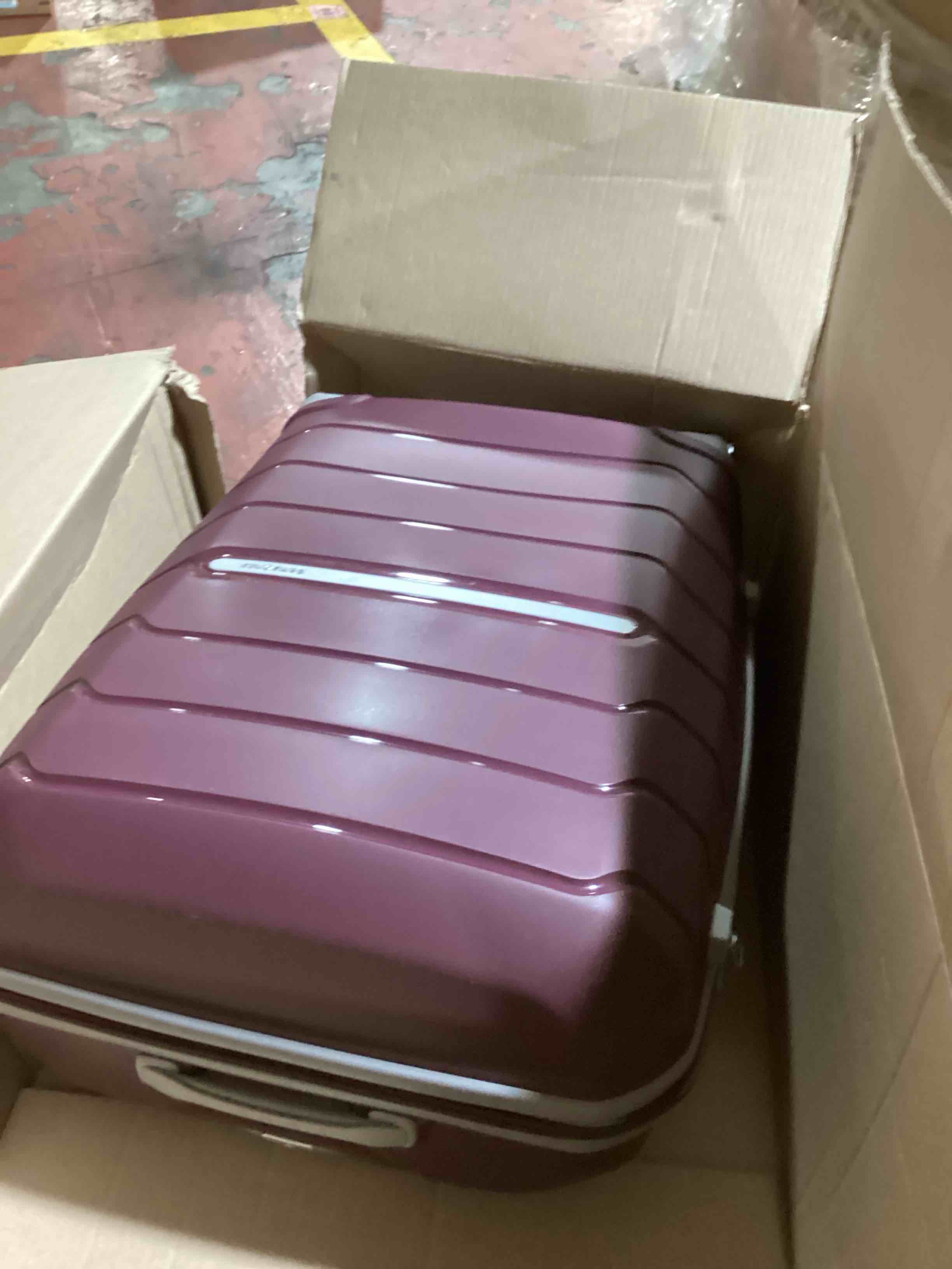 https://s3.amazonaws.com/lotting-images-prod/bidfta/BLU6383270_1718889306553.jpeg