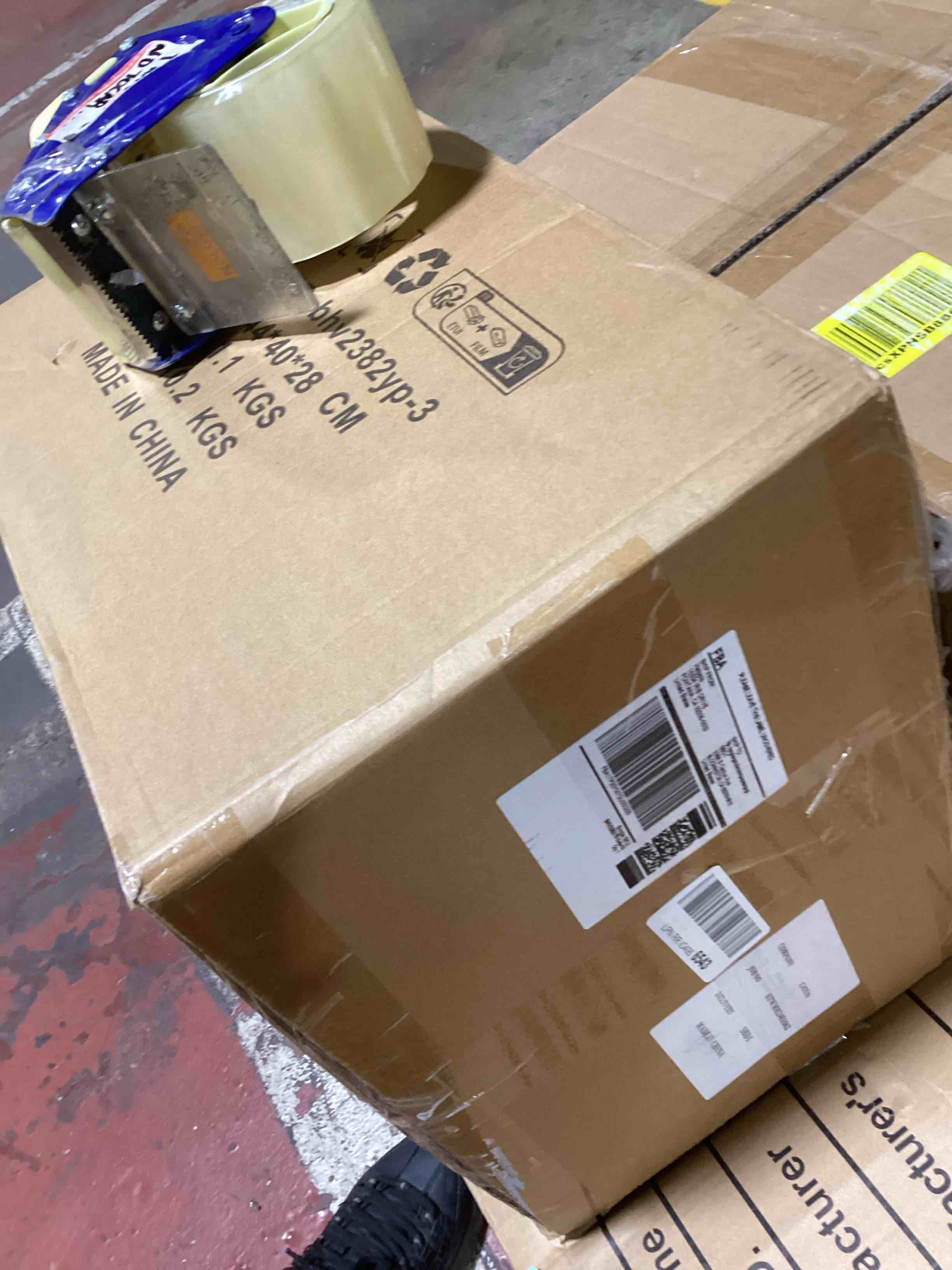 https://s3.amazonaws.com/lotting-images-prod/bidfta/BLU6383274_1718830846658.jpeg