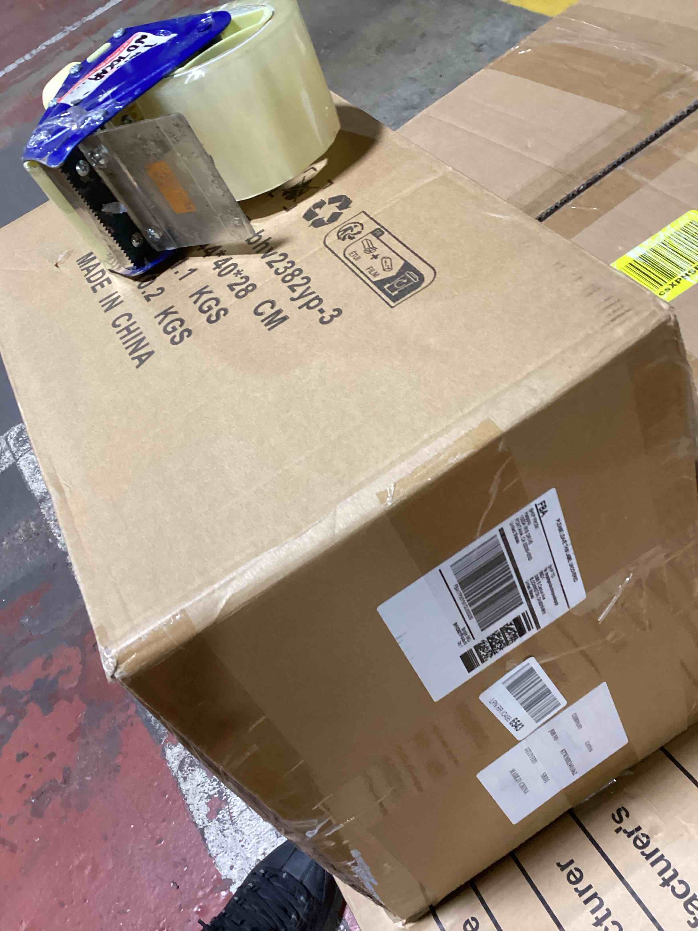 https://s3.amazonaws.com/lotting-images-prod/bidfta/BLU6383274_1718830847567.jpeg