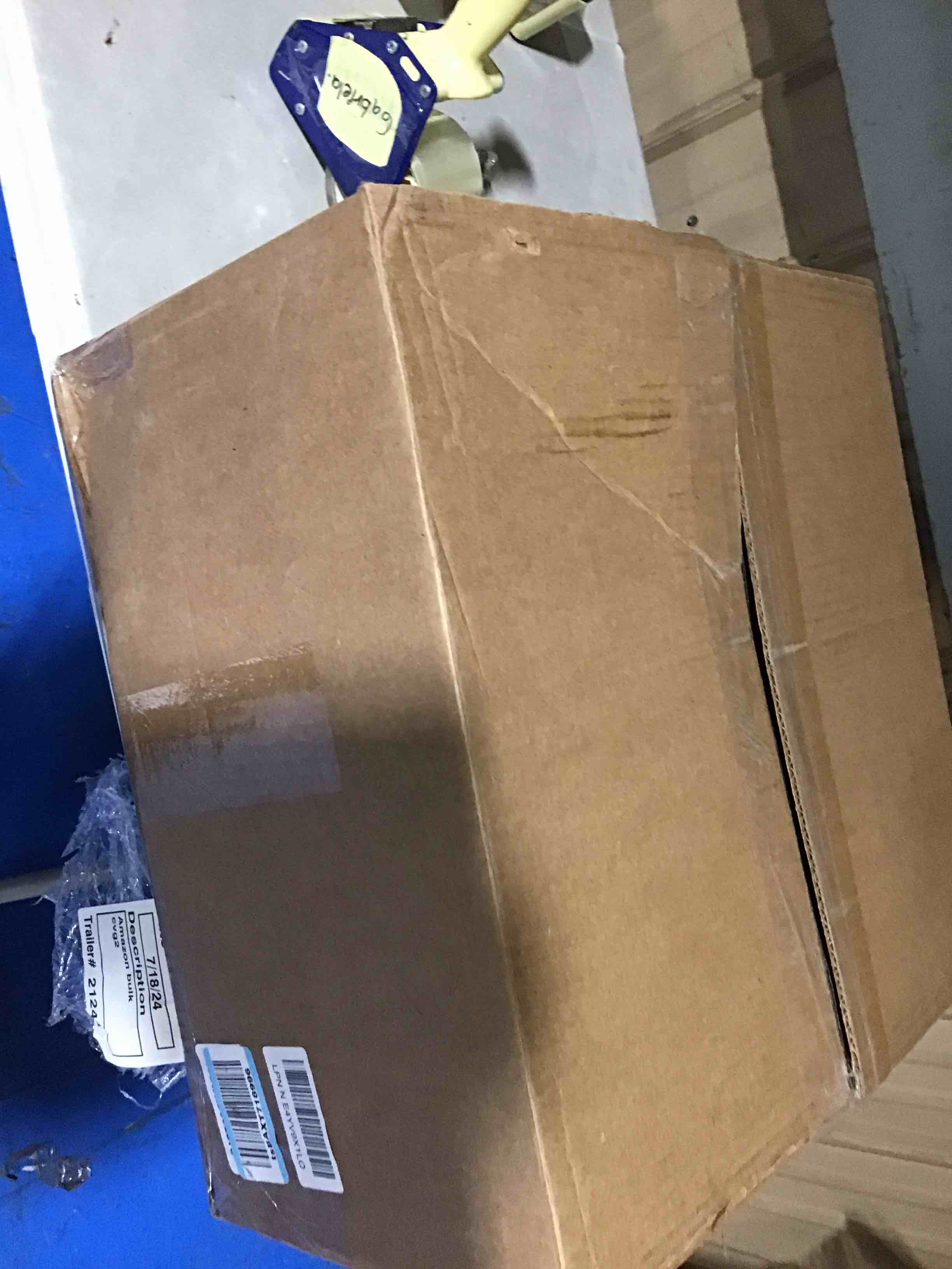 https://s3.amazonaws.com/lotting-images-prod/bidfta/BLU6383837_1721913507402.jpeg