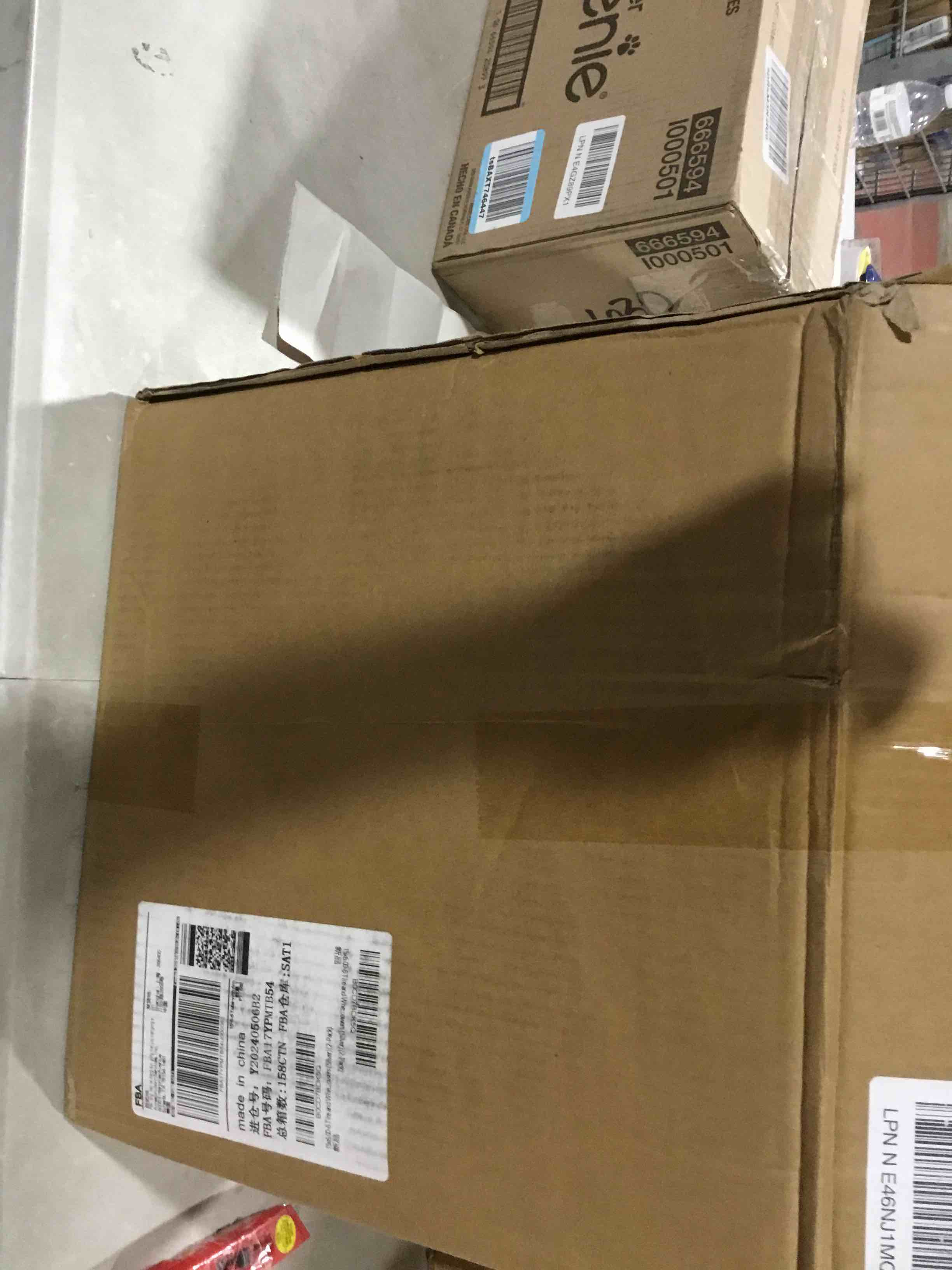 https://s3.amazonaws.com/lotting-images-prod/bidfta/BLU6384399_1722346315503.jpeg