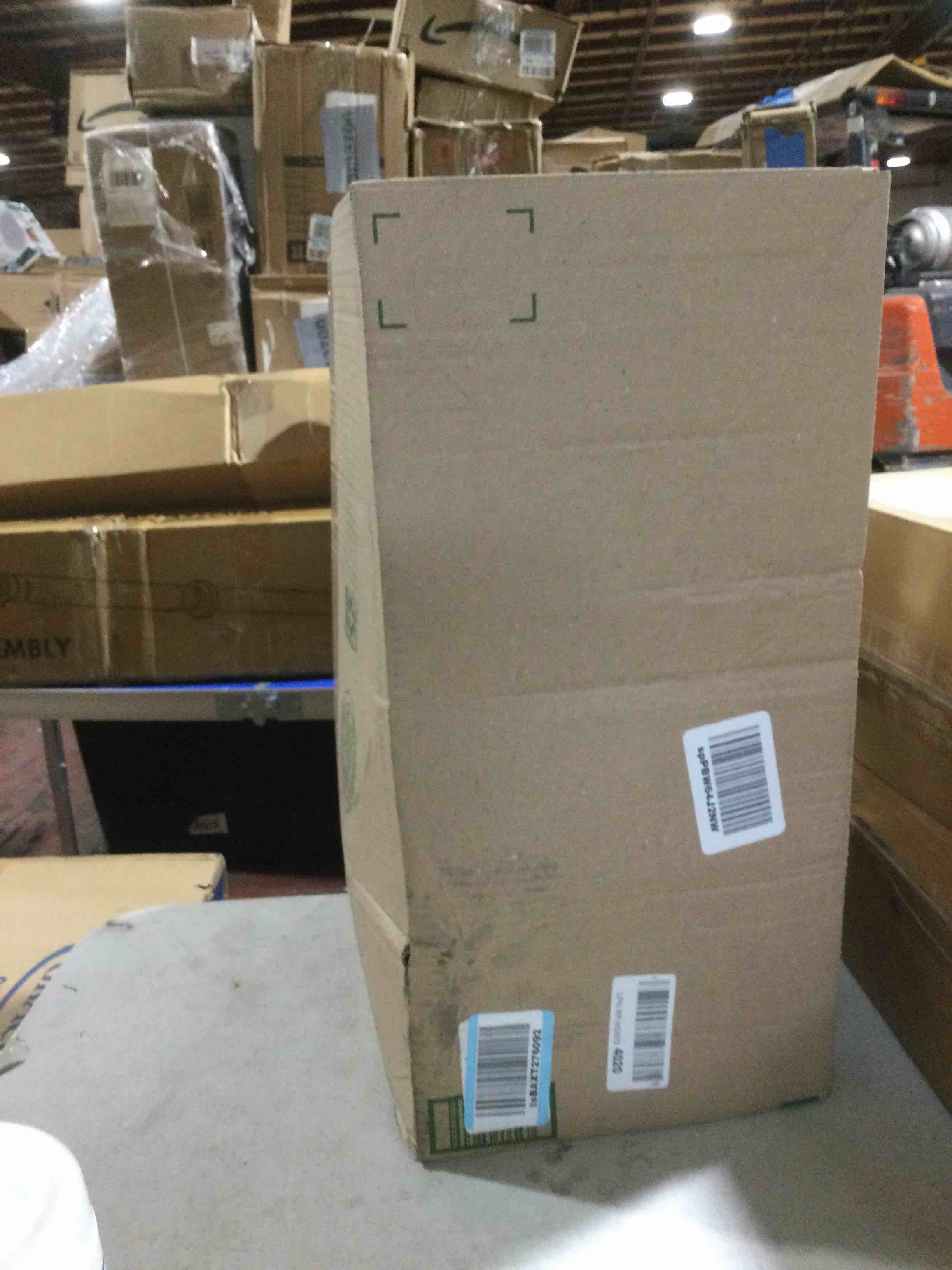 https://s3.amazonaws.com/lotting-images-prod/bidfta/BLU6384444_1711550174291.jpeg