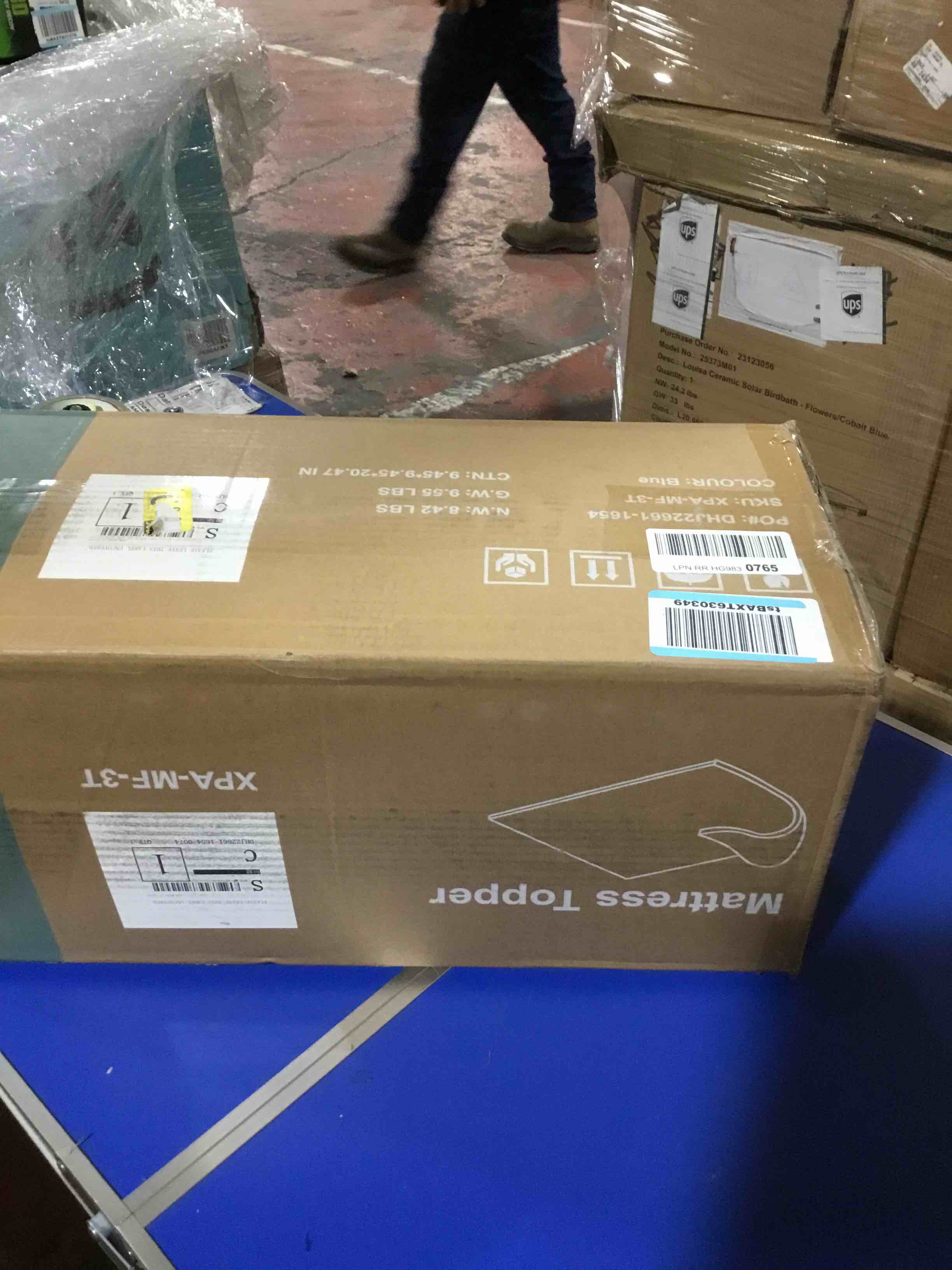 https://s3.amazonaws.com/lotting-images-prod/bidfta/BLU6384476_1711553370704.jpeg