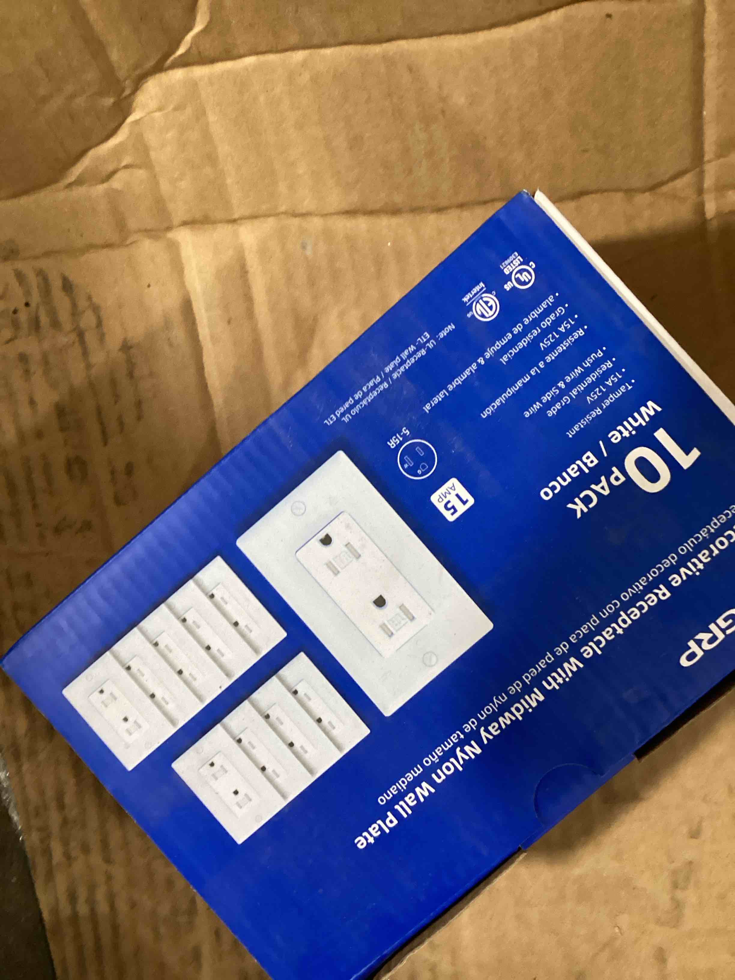 https://s3.amazonaws.com/lotting-images-prod/bidfta/BLU6385370_1715106096196.jpeg