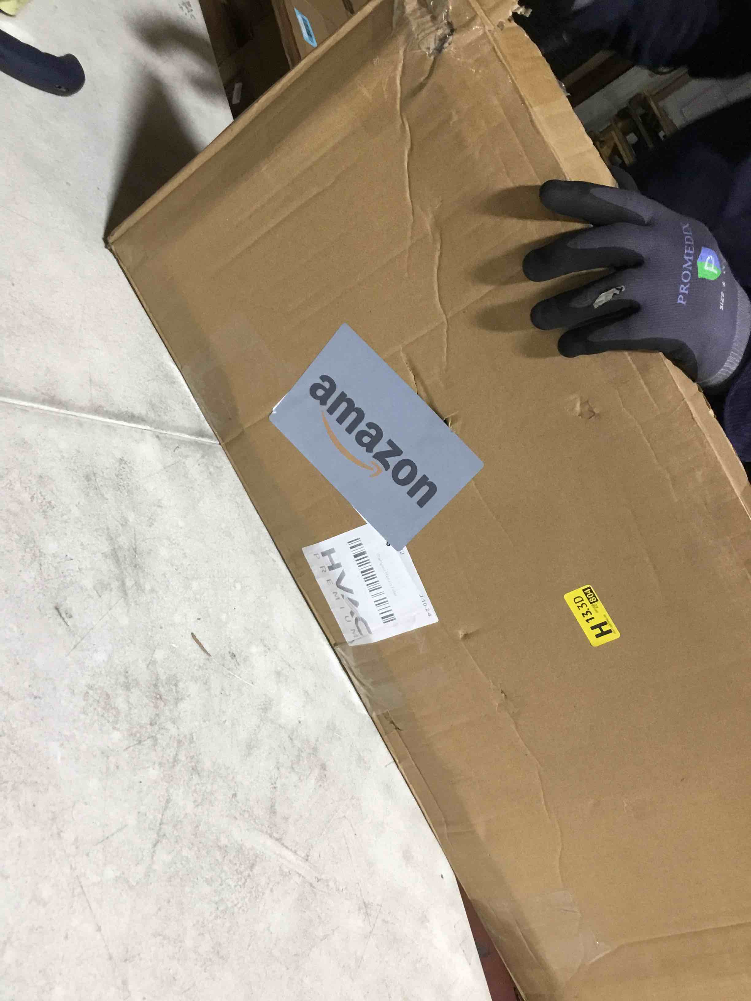 https://s3.amazonaws.com/lotting-images-prod/bidfta/BLU6386304_1712598042272.jpeg