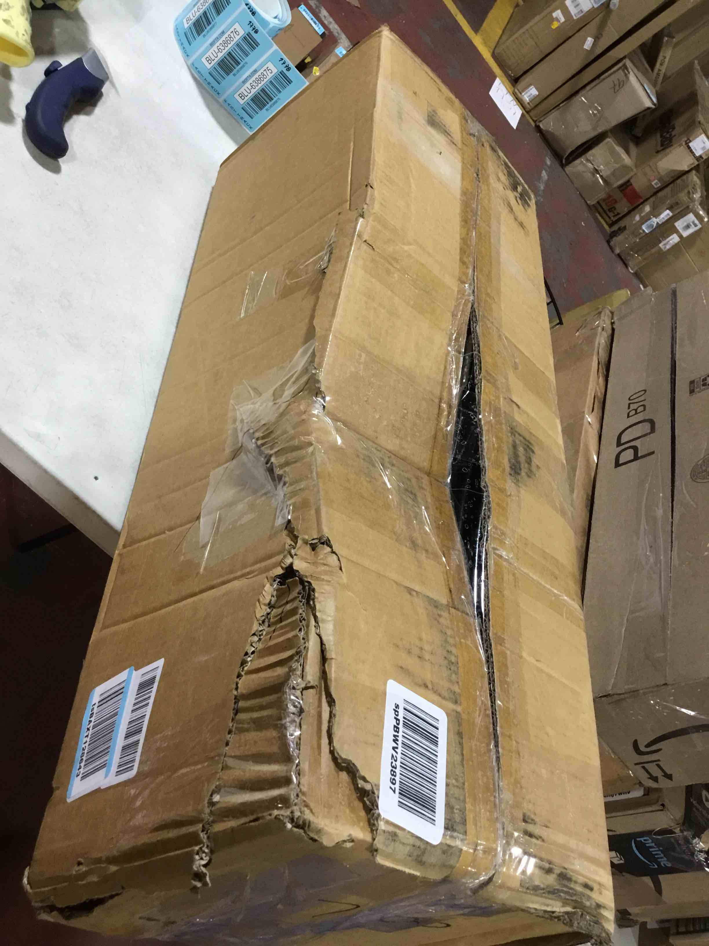 https://s3.amazonaws.com/lotting-images-prod/bidfta/BLU6386874_1713270970340.jpeg