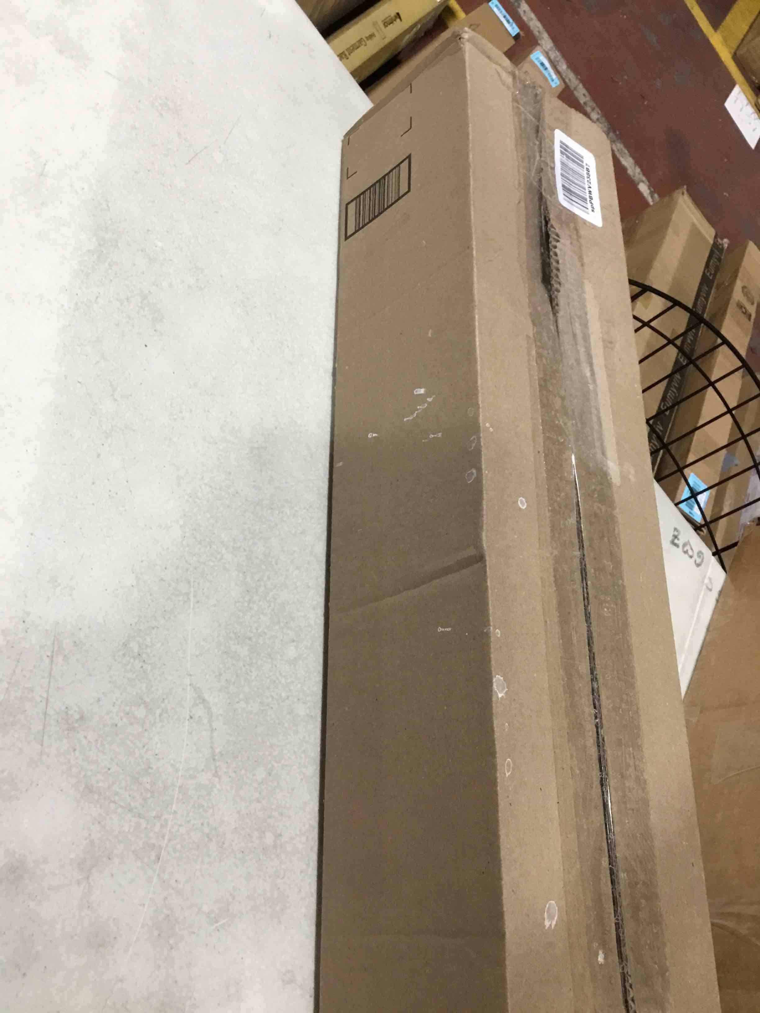 https://s3.amazonaws.com/lotting-images-prod/bidfta/BLU6386875_1713271195480.jpeg