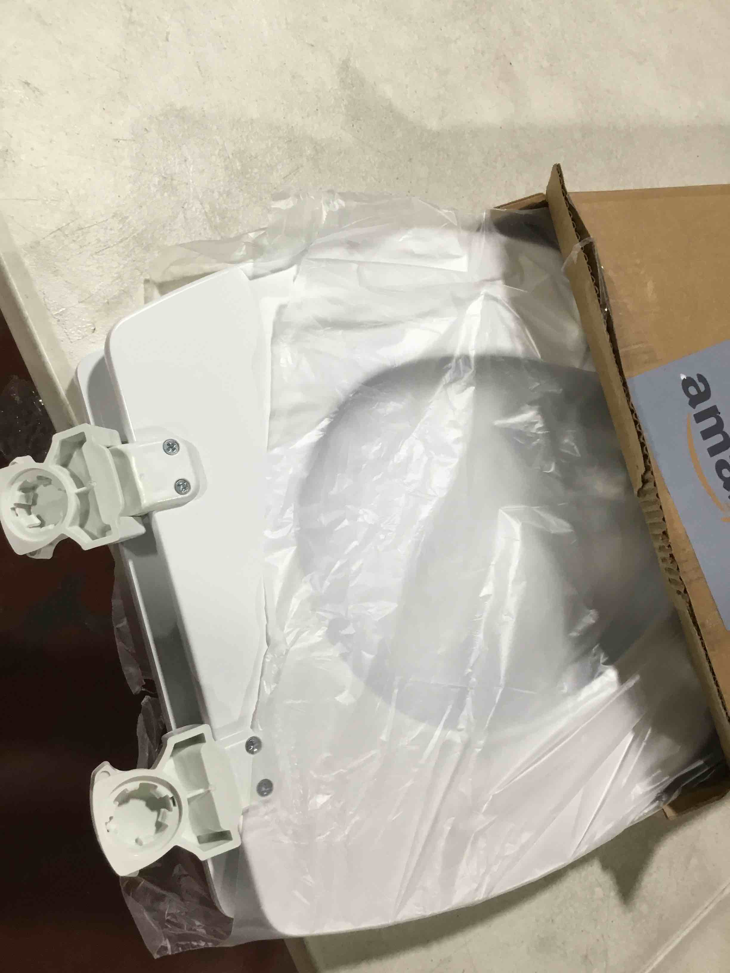 https://s3.amazonaws.com/lotting-images-prod/bidfta/BLU6386879_1713272106258.jpeg