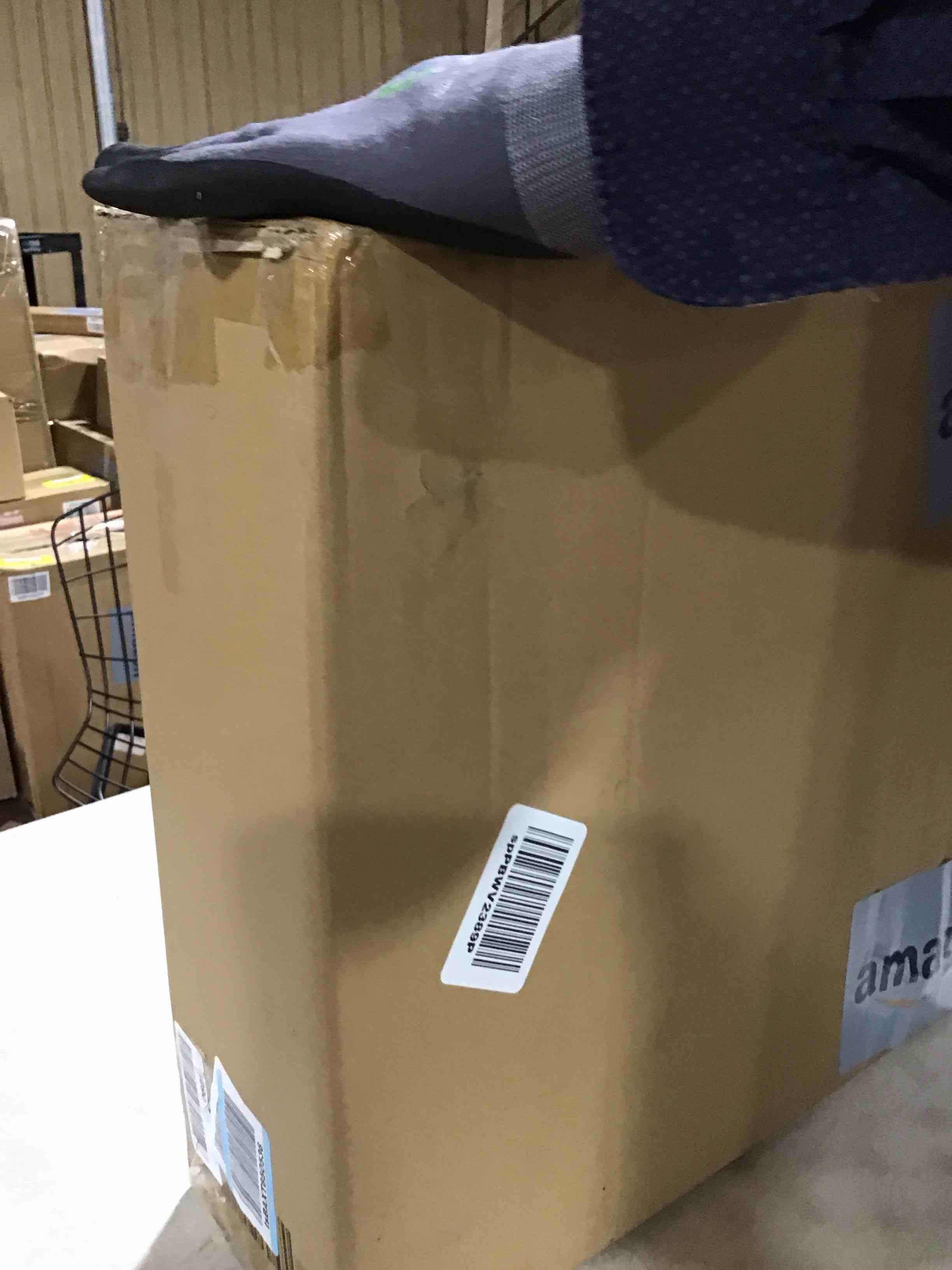 https://s3.amazonaws.com/lotting-images-prod/bidfta/BLU6386938_1713288425673.jpeg