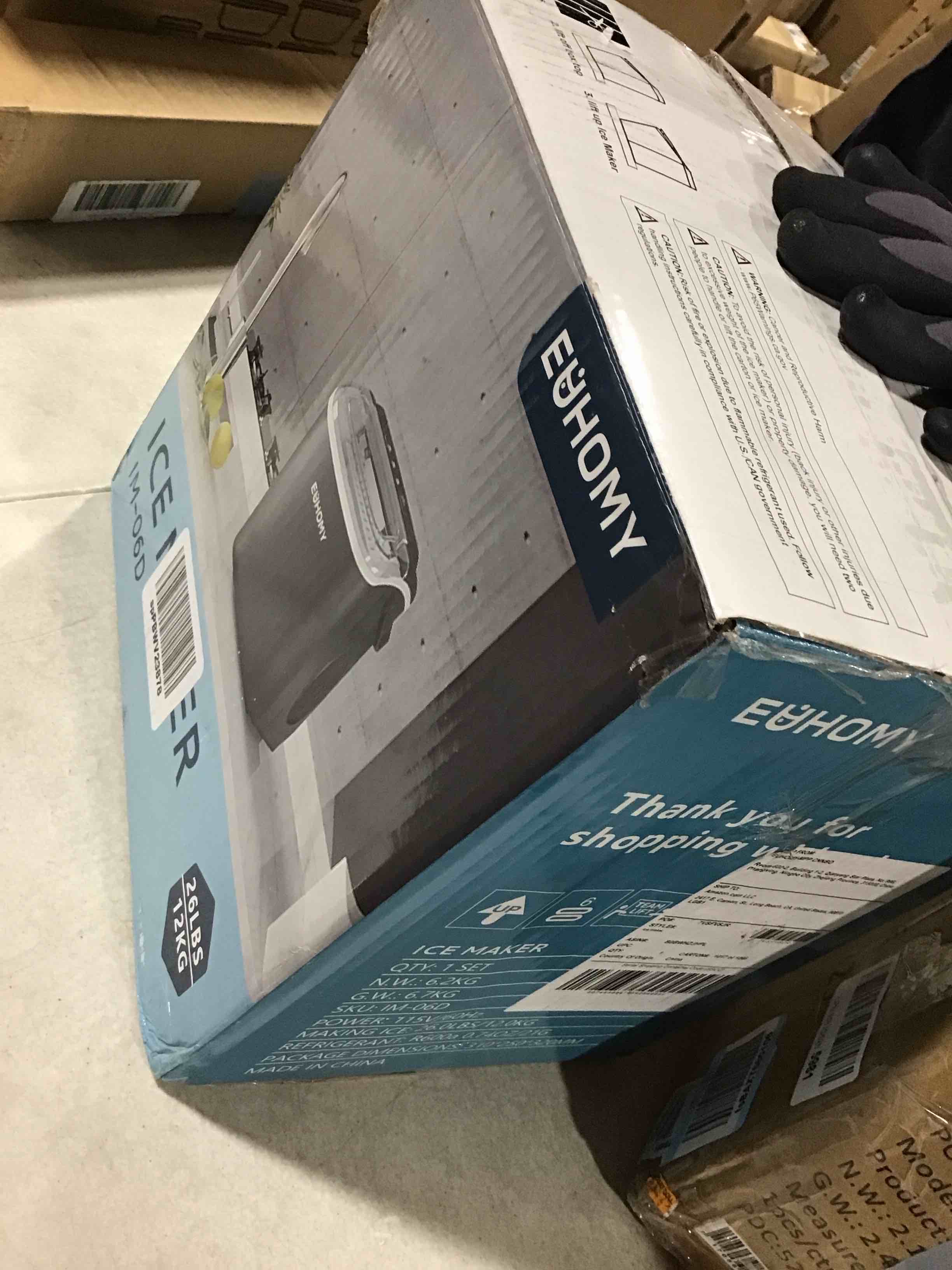 https://s3.amazonaws.com/lotting-images-prod/bidfta/BLU6386943_1713289920739.jpeg