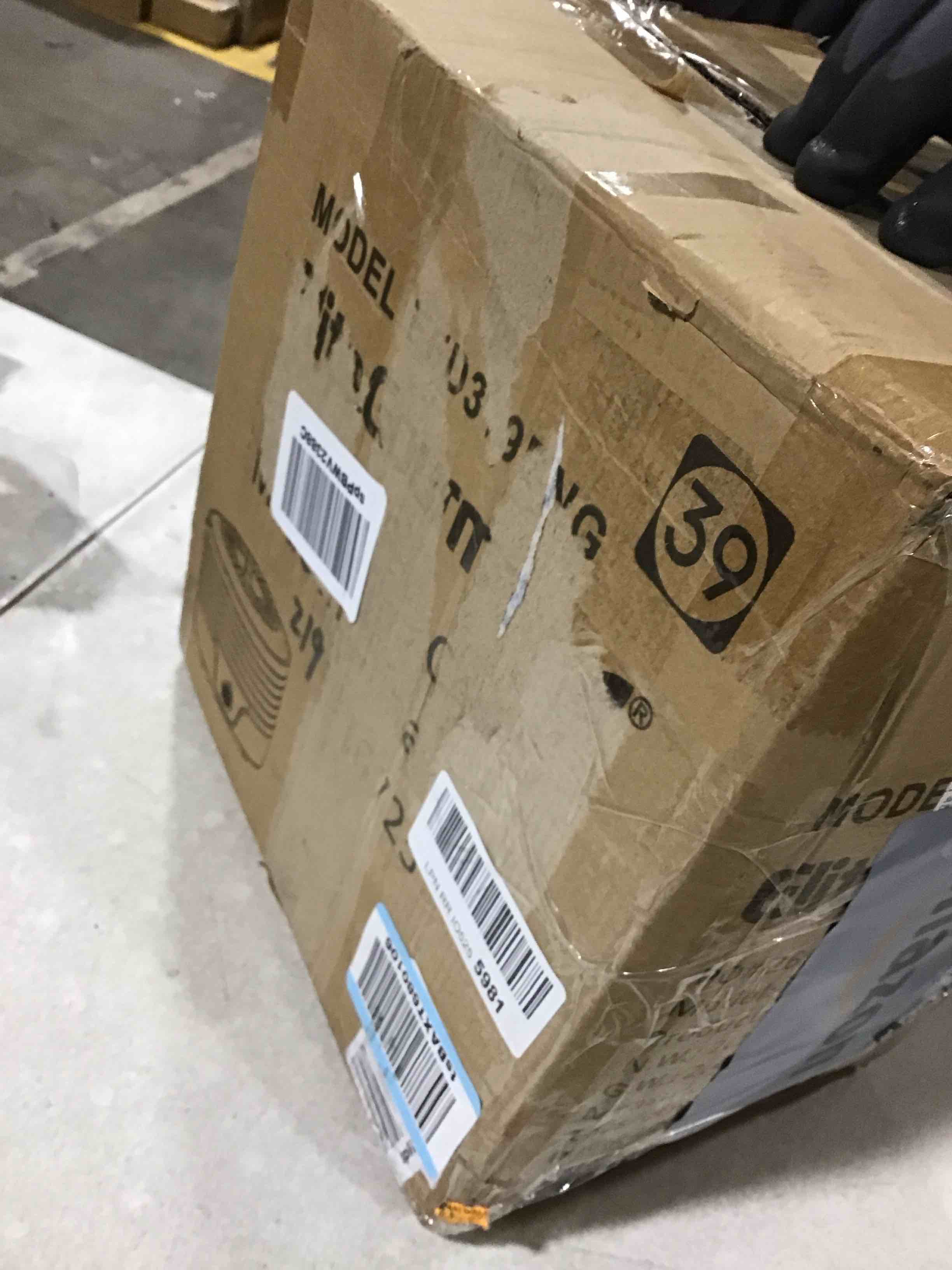https://s3.amazonaws.com/lotting-images-prod/bidfta/BLU6386944_1713290025182.jpeg