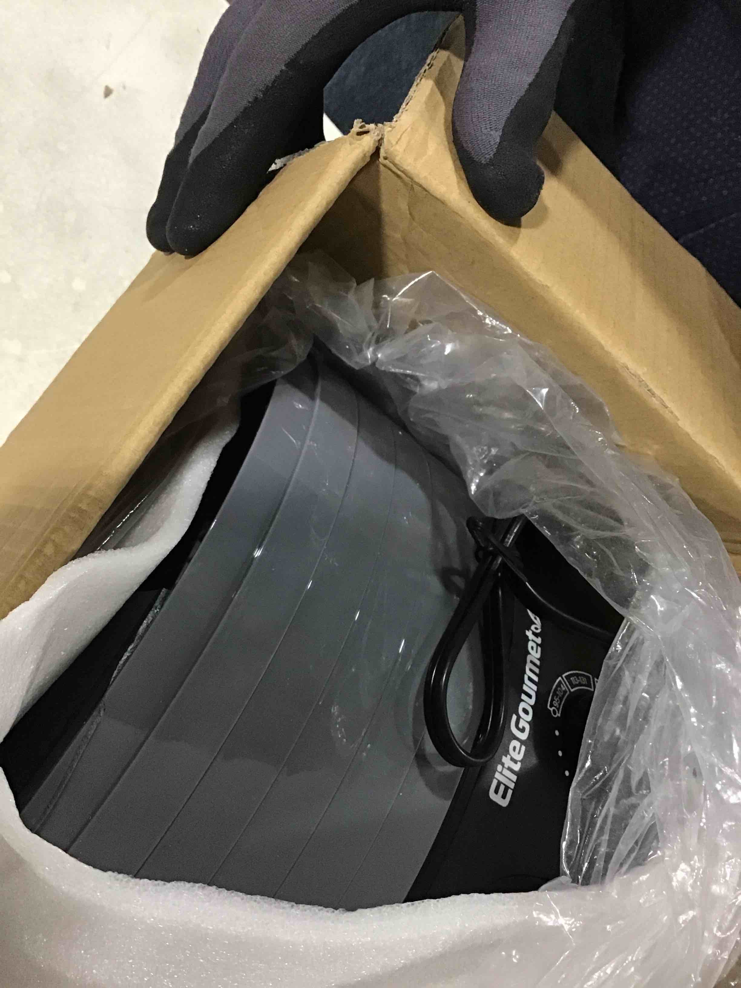 https://s3.amazonaws.com/lotting-images-prod/bidfta/BLU6386944_1713290043784.jpeg