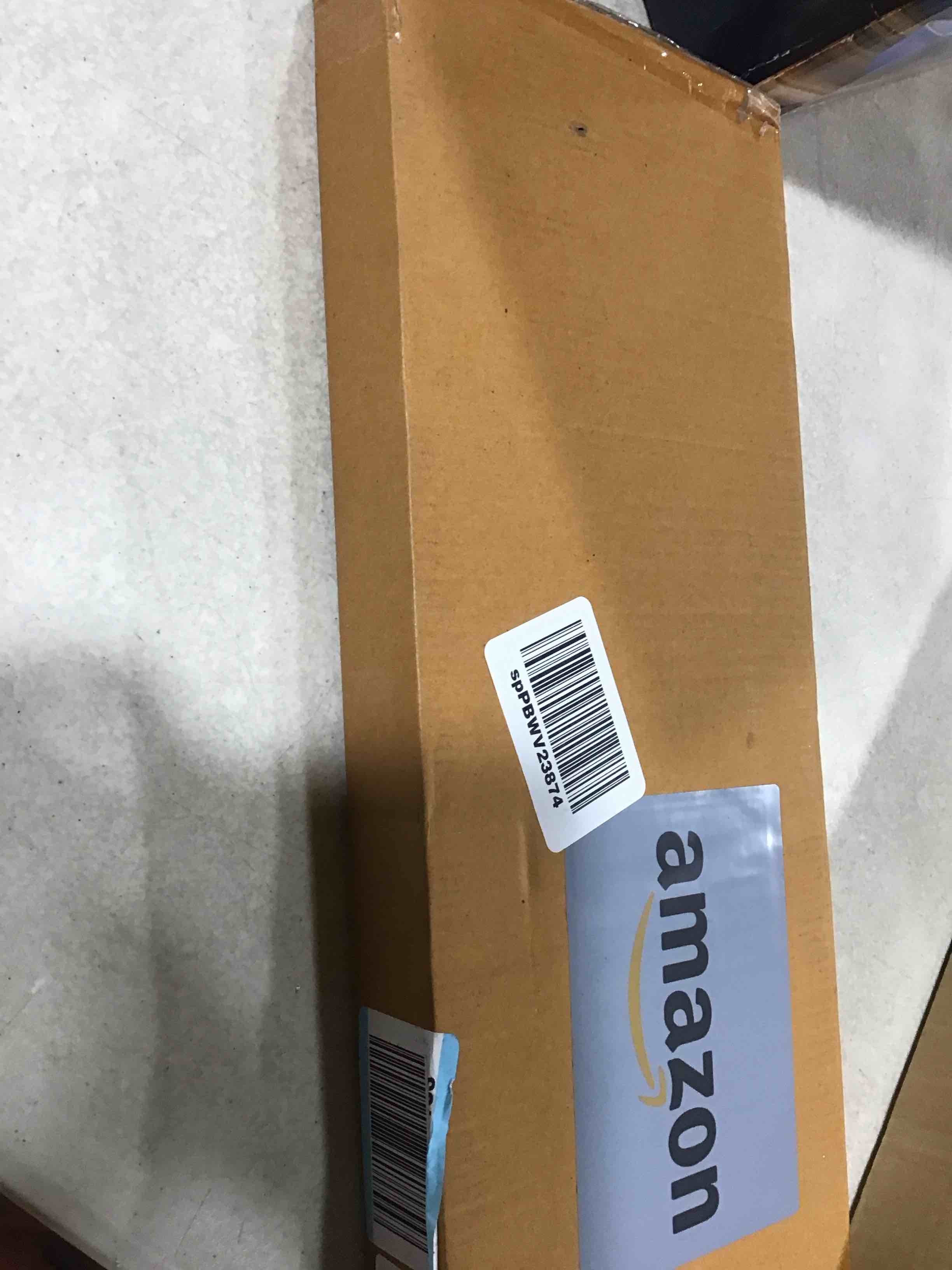 https://s3.amazonaws.com/lotting-images-prod/bidfta/BLU6386946_1713291640062.jpeg