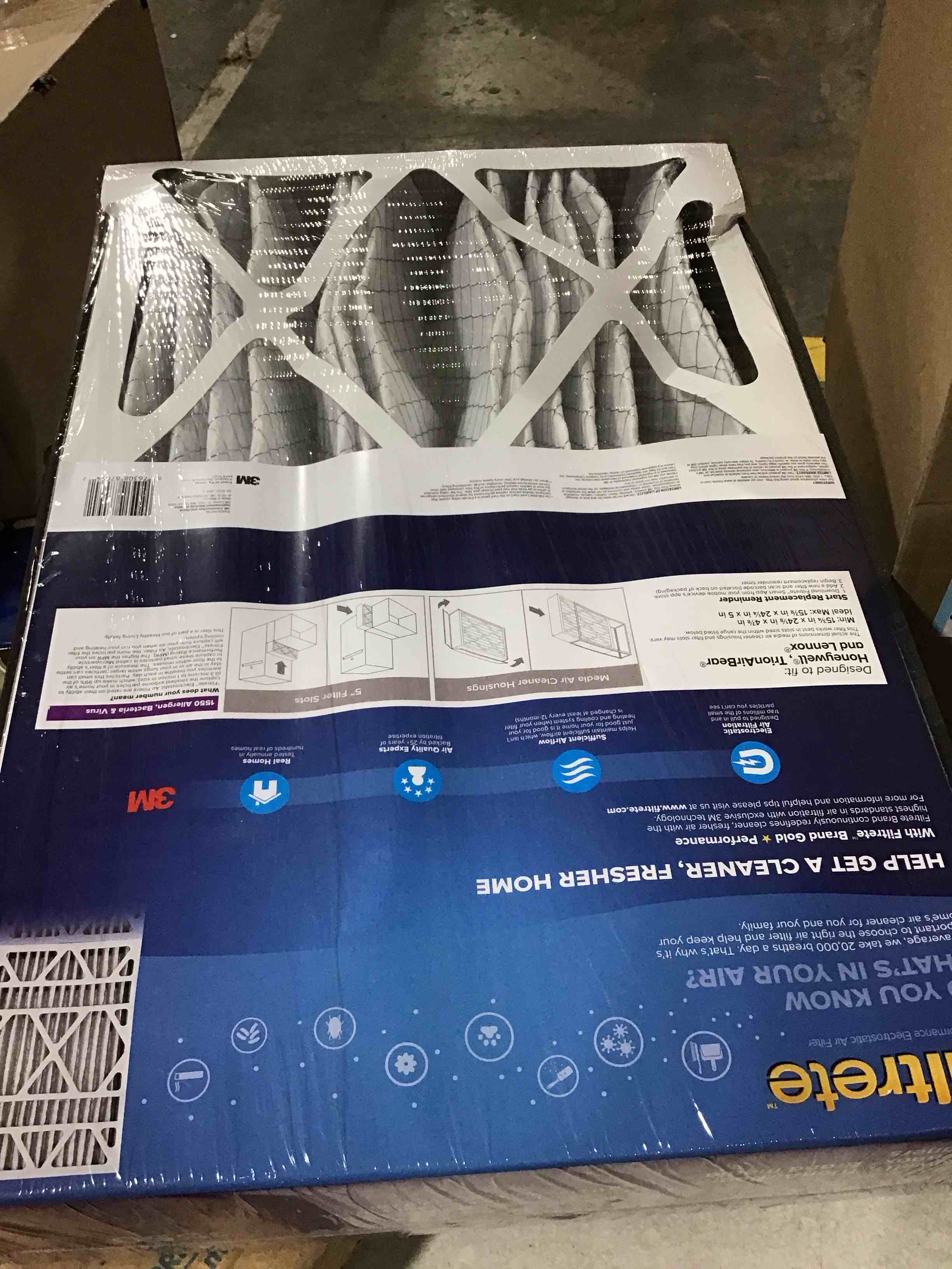 https://s3.amazonaws.com/lotting-images-prod/bidfta/BLU6386958_1713294349710.jpeg