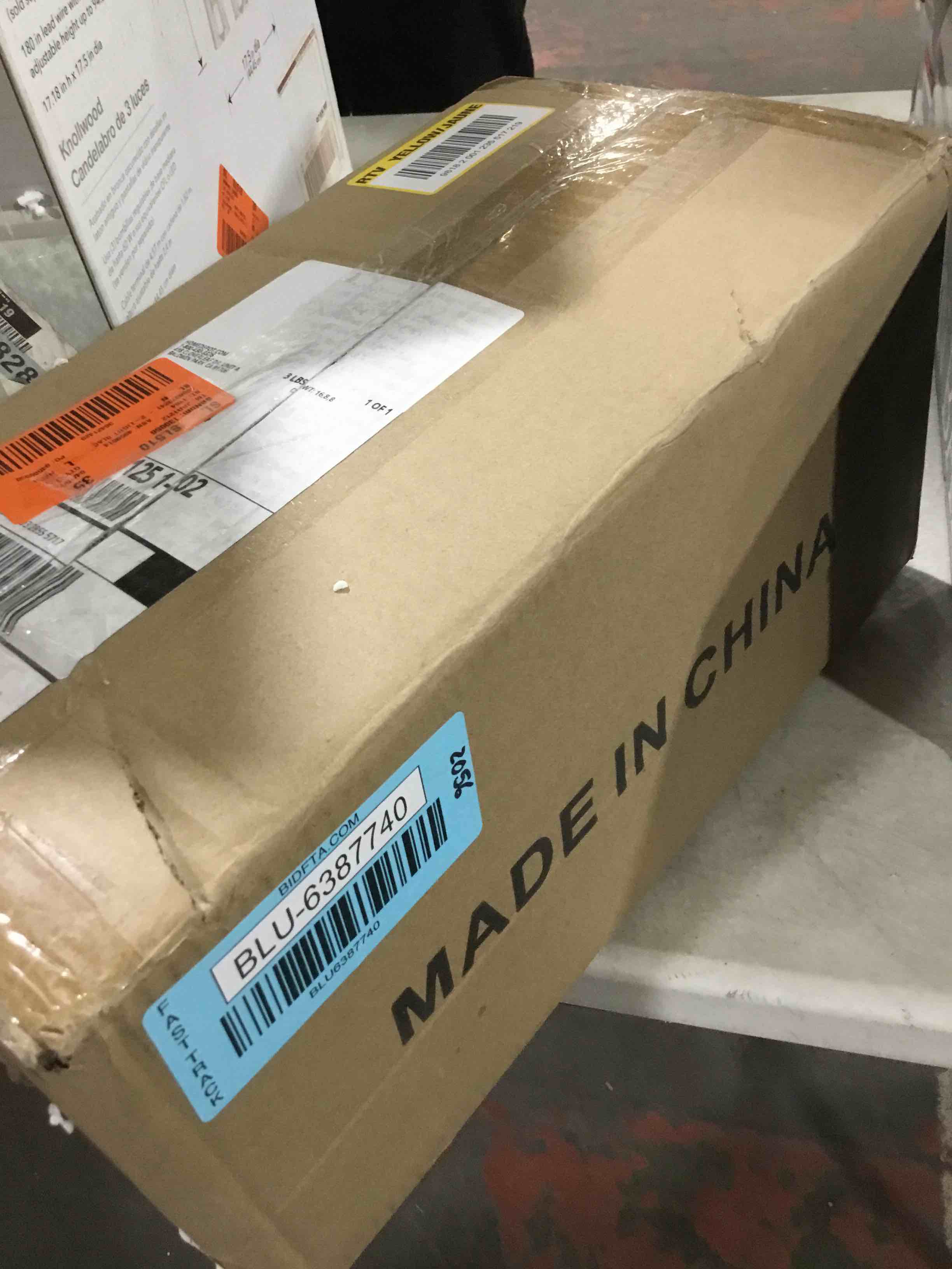 https://s3.amazonaws.com/lotting-images-prod/bidfta/BLU6387740_1714481778864.jpeg