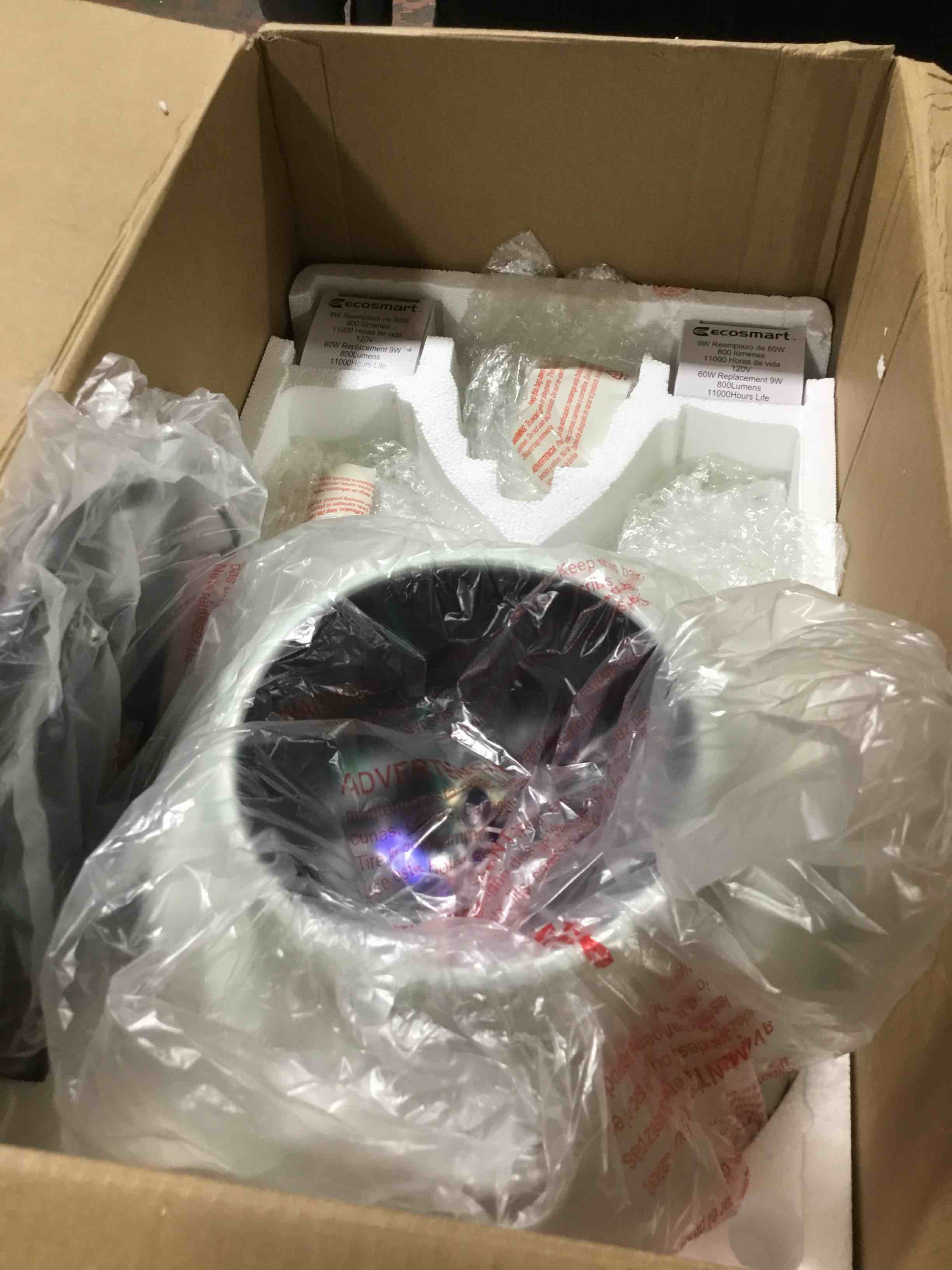 https://s3.amazonaws.com/lotting-images-prod/bidfta/BLU6387747_1714482725893.jpeg