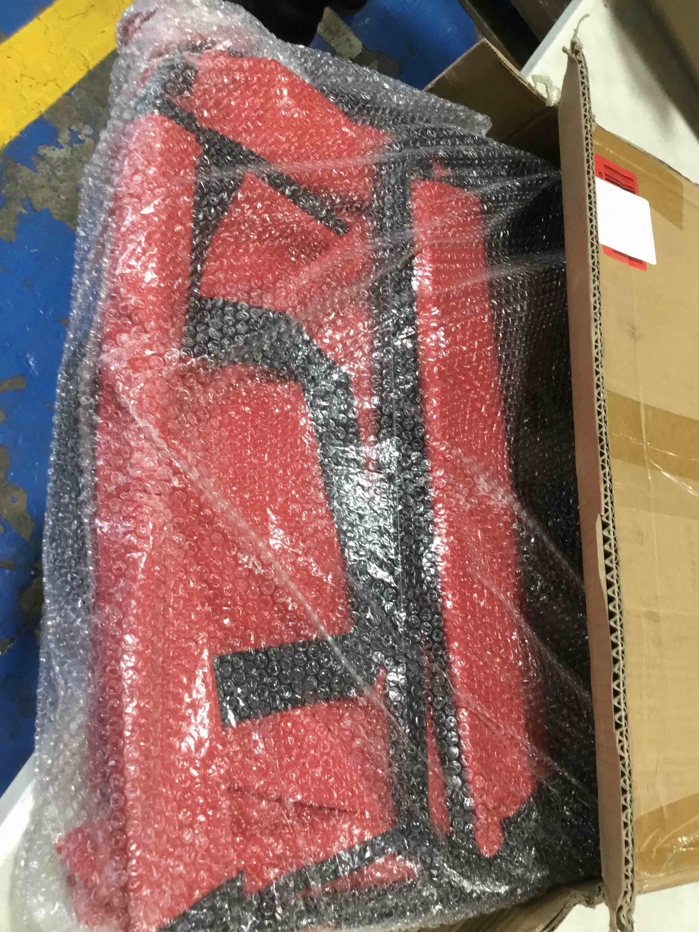 https://s3.amazonaws.com/lotting-images-prod/bidfta/BLU6387986_1714671684597.jpeg