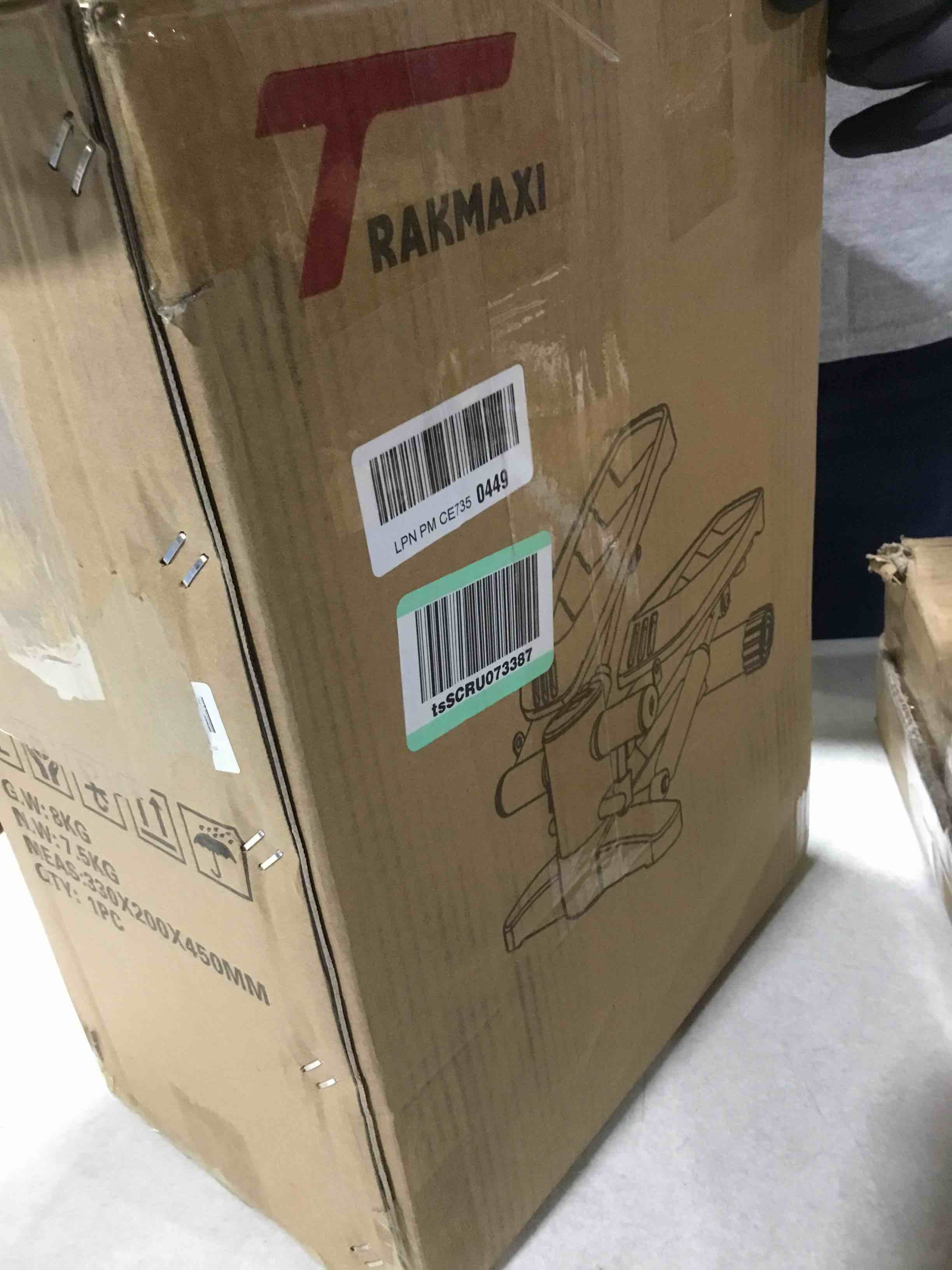 https://s3.amazonaws.com/lotting-images-prod/bidfta/BLU6388142_1715006516071.jpeg
