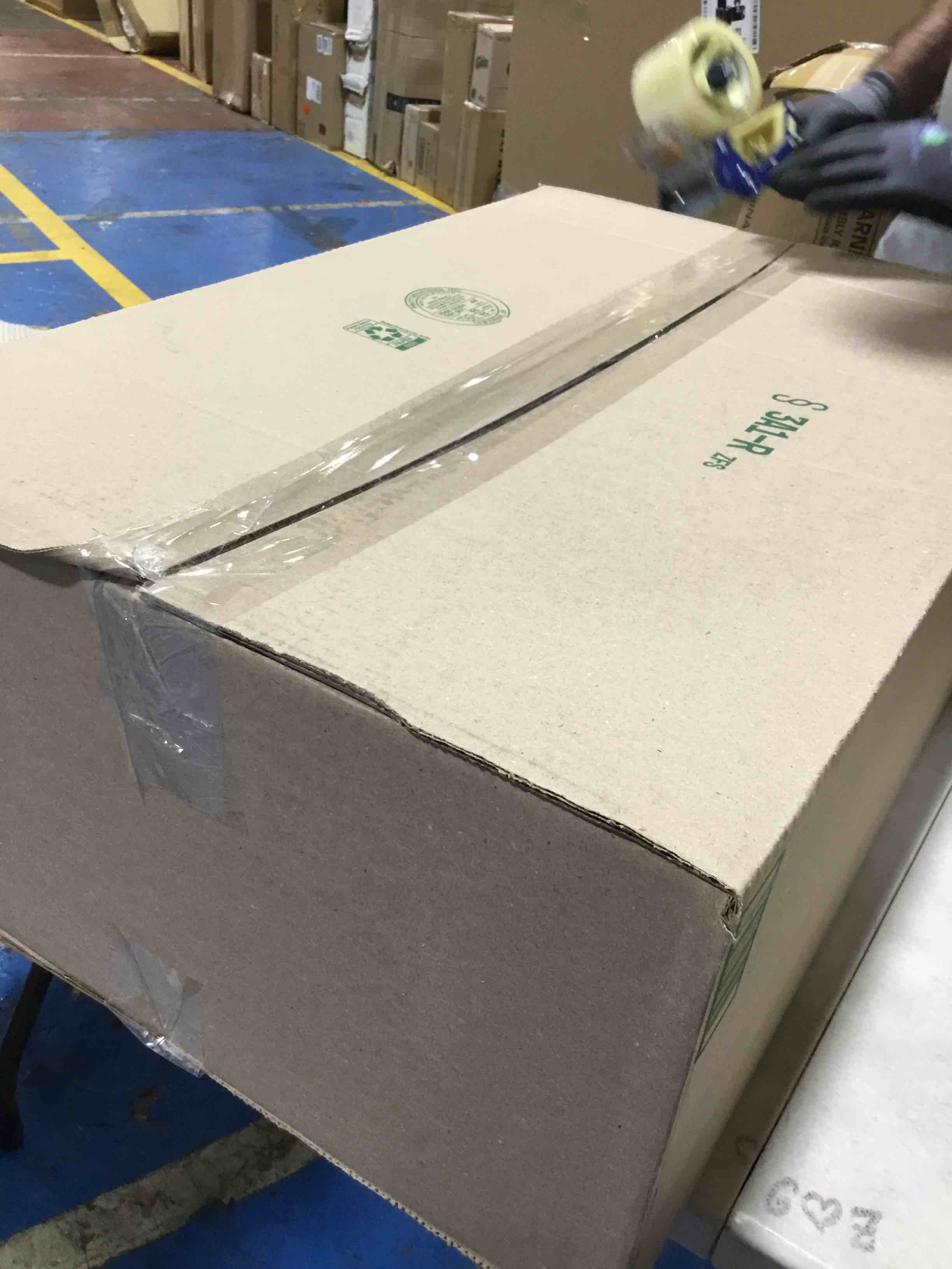 https://s3.amazonaws.com/lotting-images-prod/bidfta/BLU6388158_1715008605295.jpeg