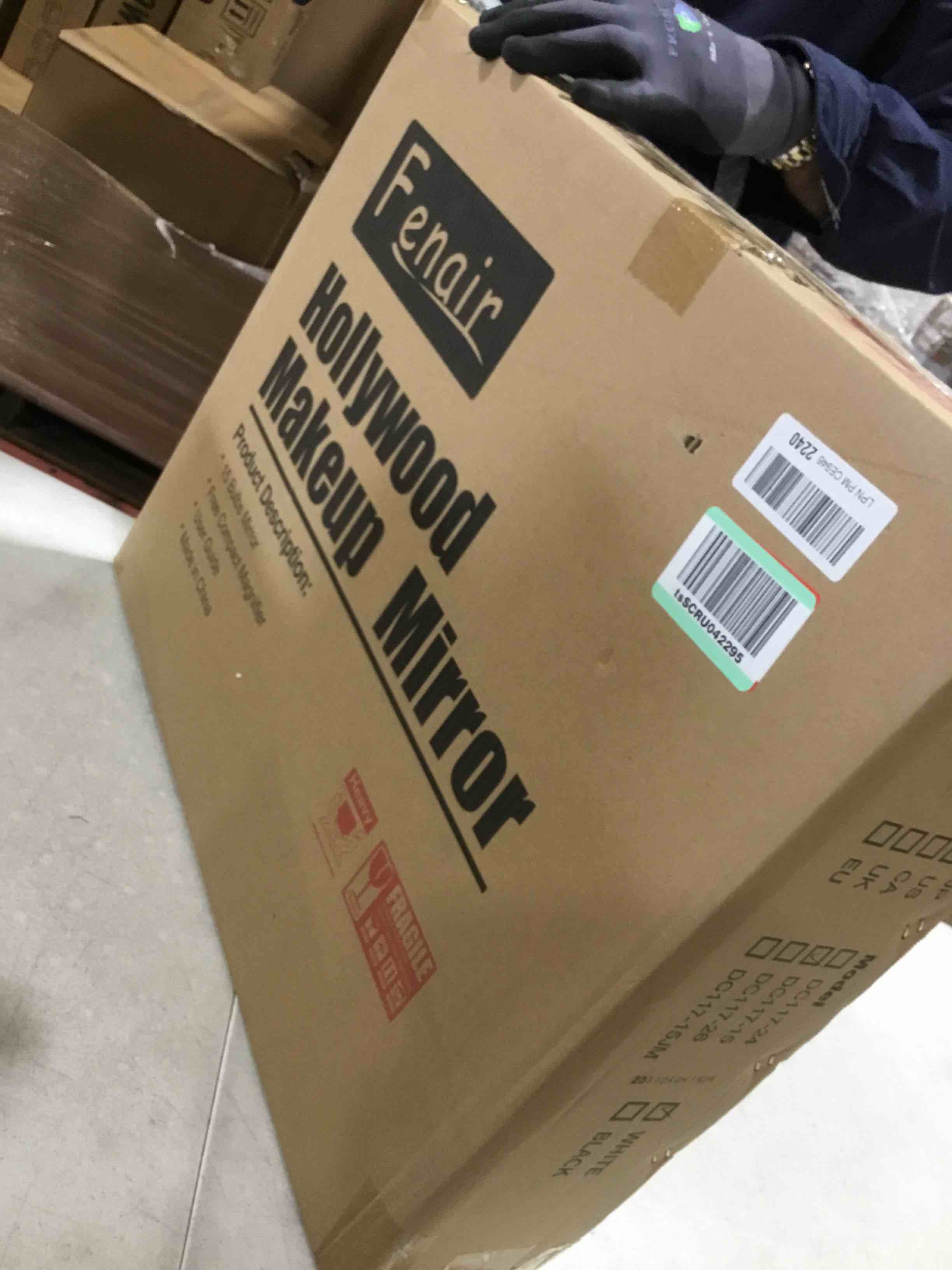 https://s3.amazonaws.com/lotting-images-prod/bidfta/BLU6388511_1715284313028.jpeg