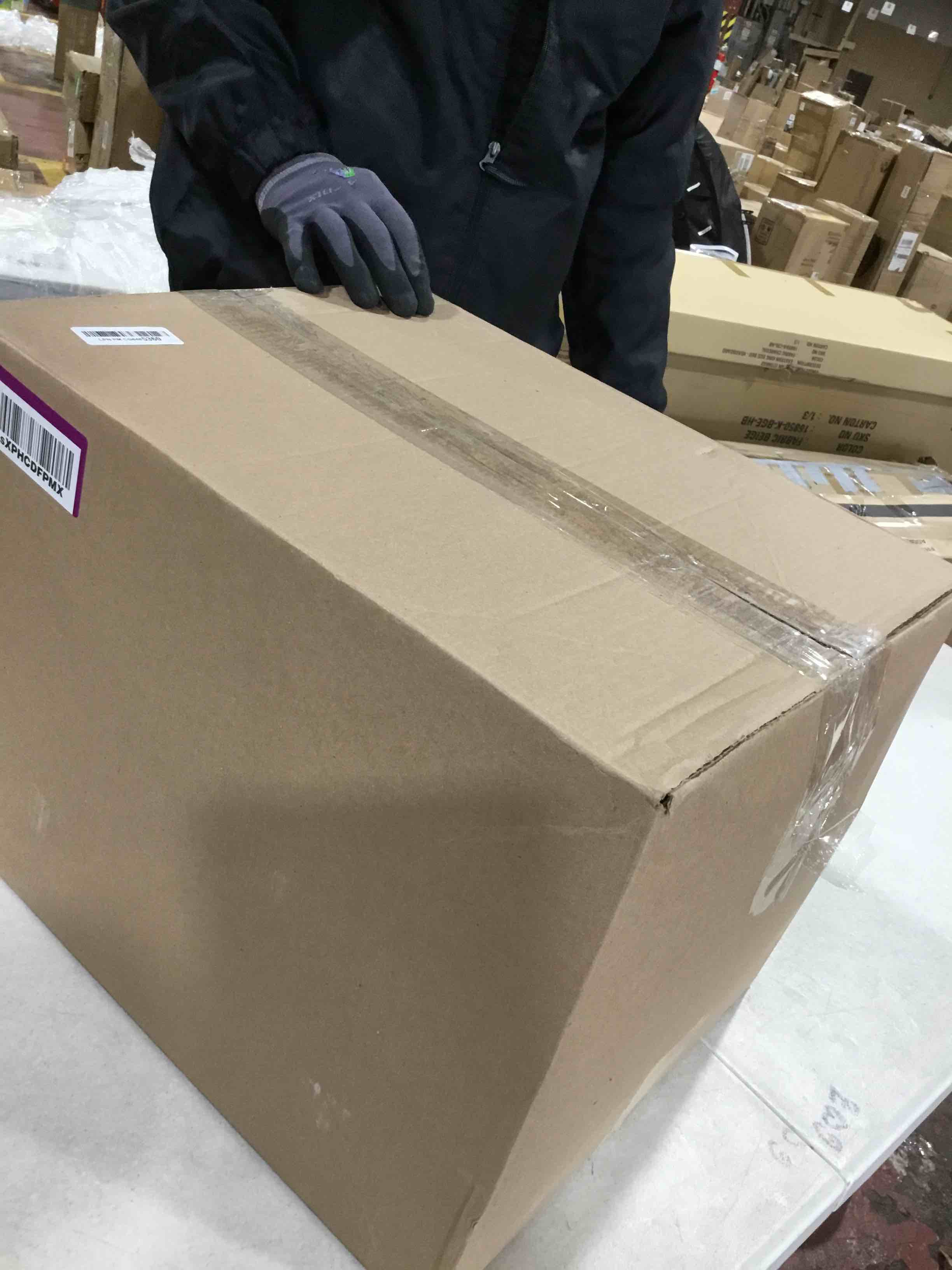 https://s3.amazonaws.com/lotting-images-prod/bidfta/BLU6388601_1715369135353.jpeg