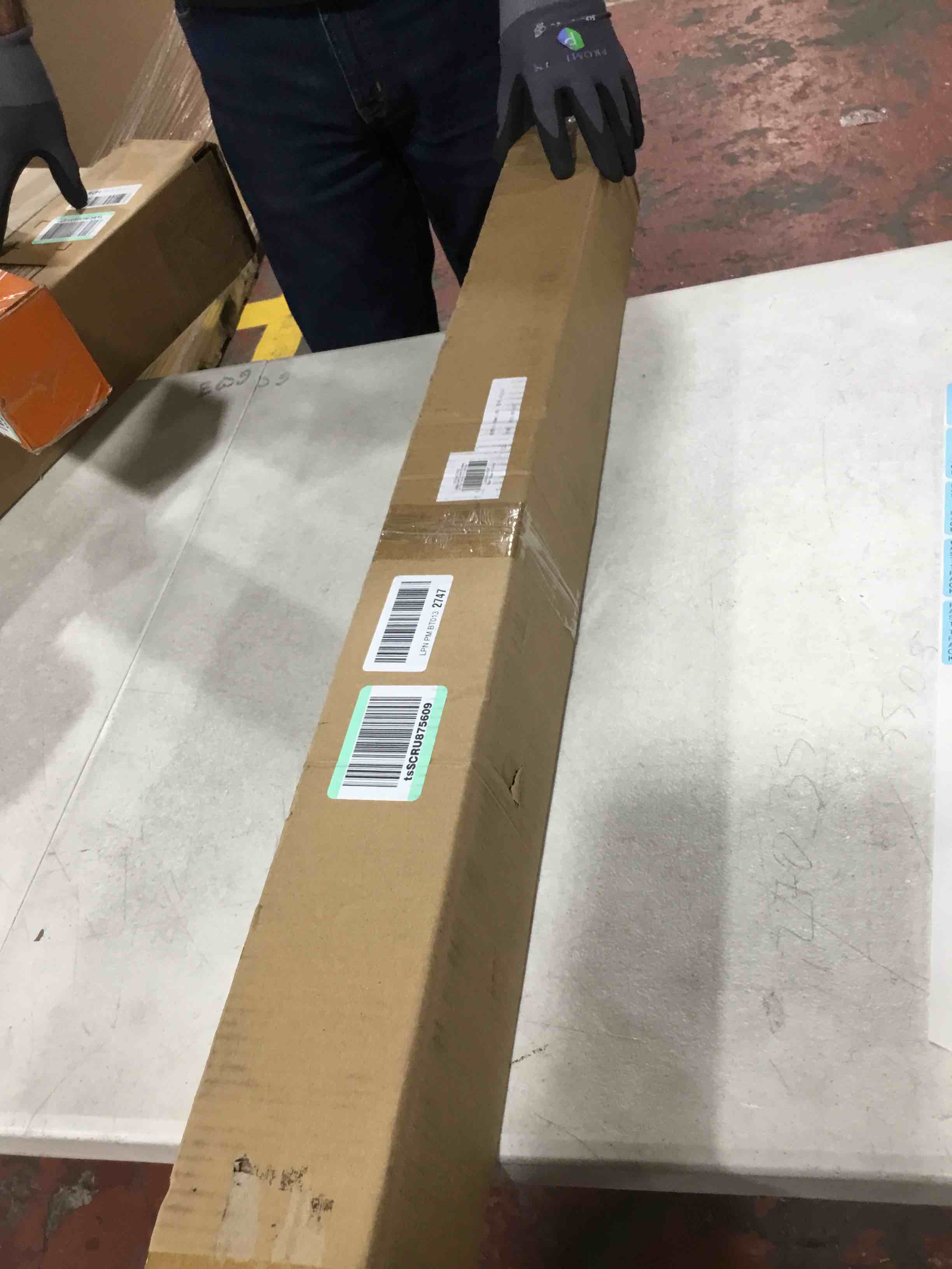 https://s3.amazonaws.com/lotting-images-prod/bidfta/BLU6388647_1715615470061.jpeg