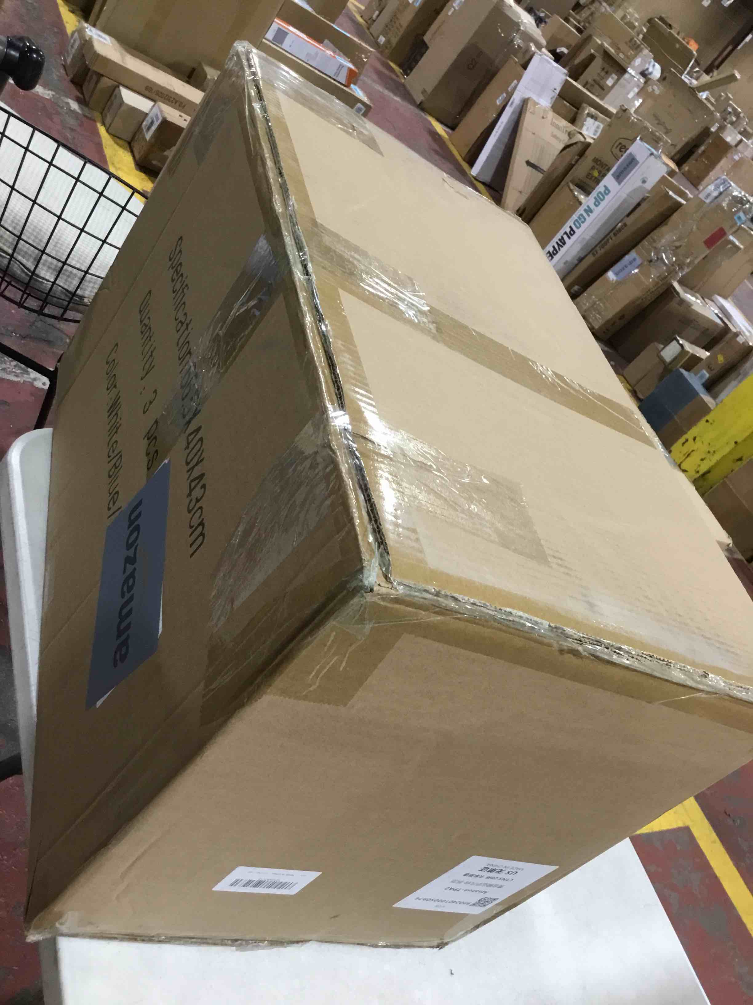 https://s3.amazonaws.com/lotting-images-prod/bidfta/BLU6388666_1715624645134.jpeg