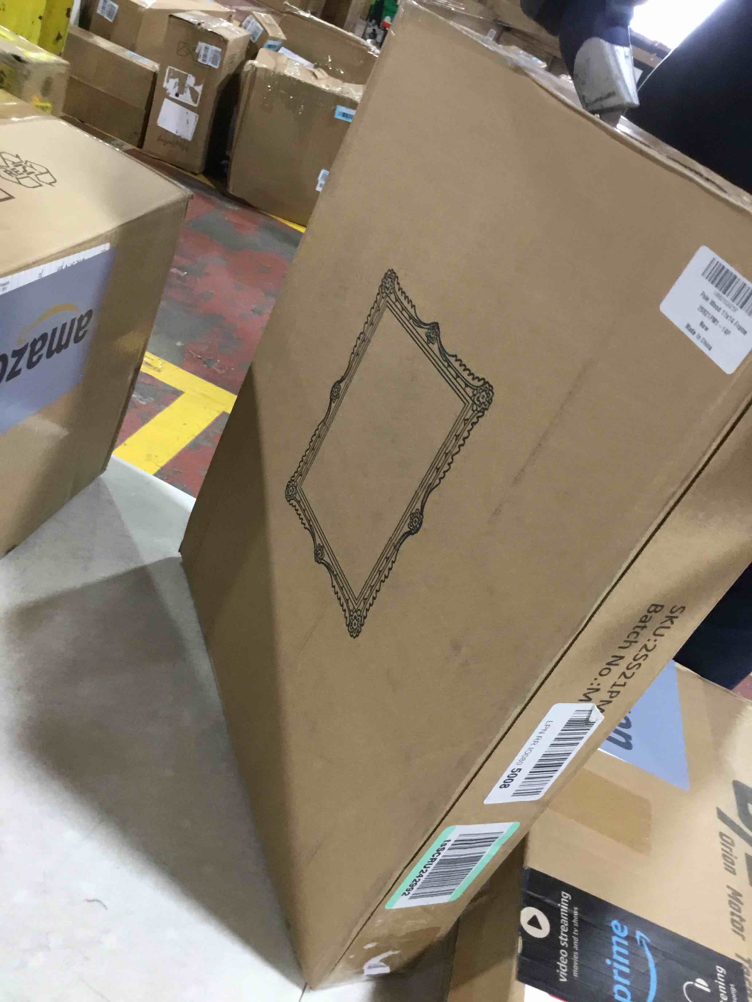 https://s3.amazonaws.com/lotting-images-prod/bidfta/BLU6388674_1715625446231.jpeg