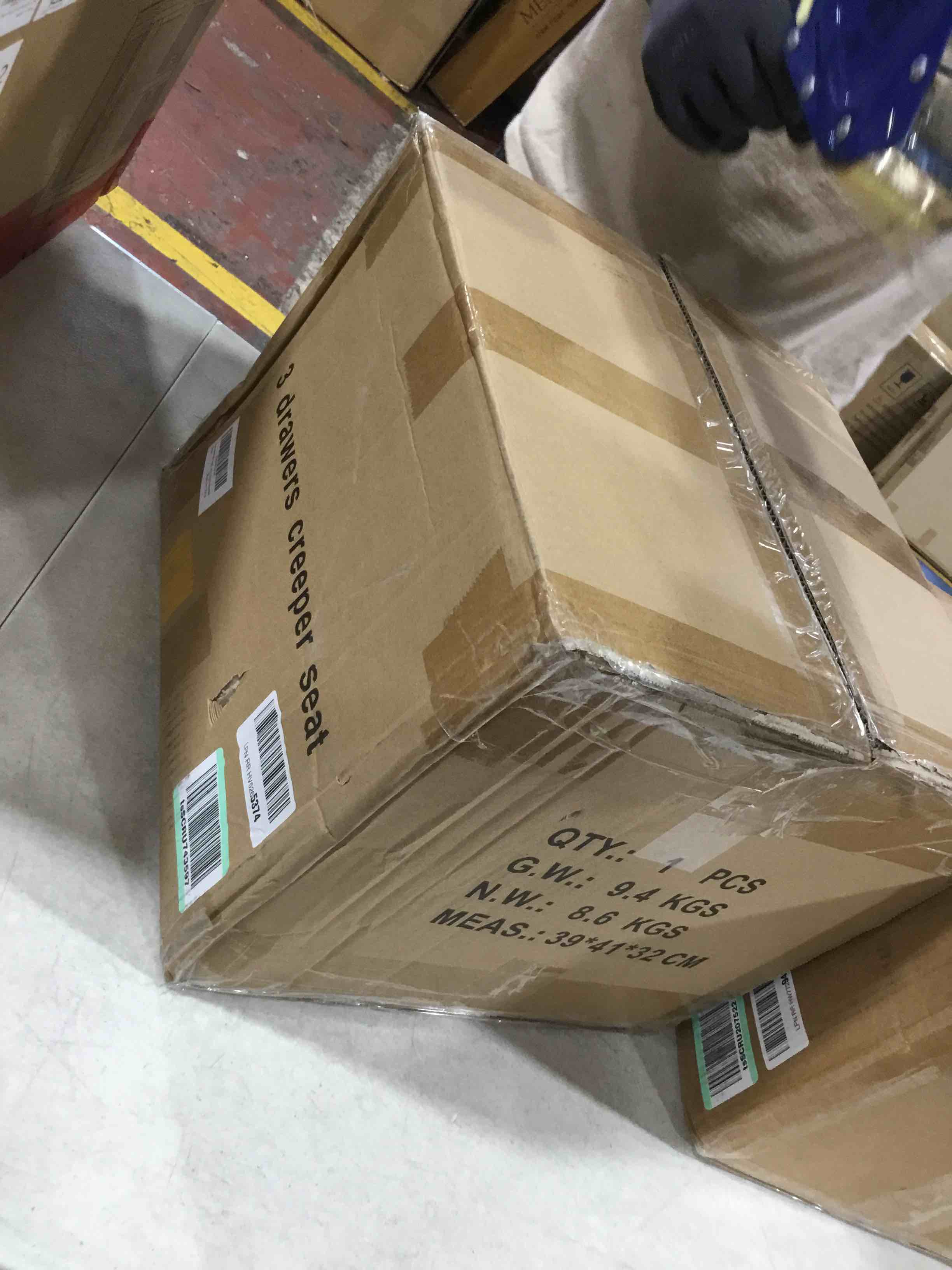 https://s3.amazonaws.com/lotting-images-prod/bidfta/BLU6388936_1716210802947.jpeg
