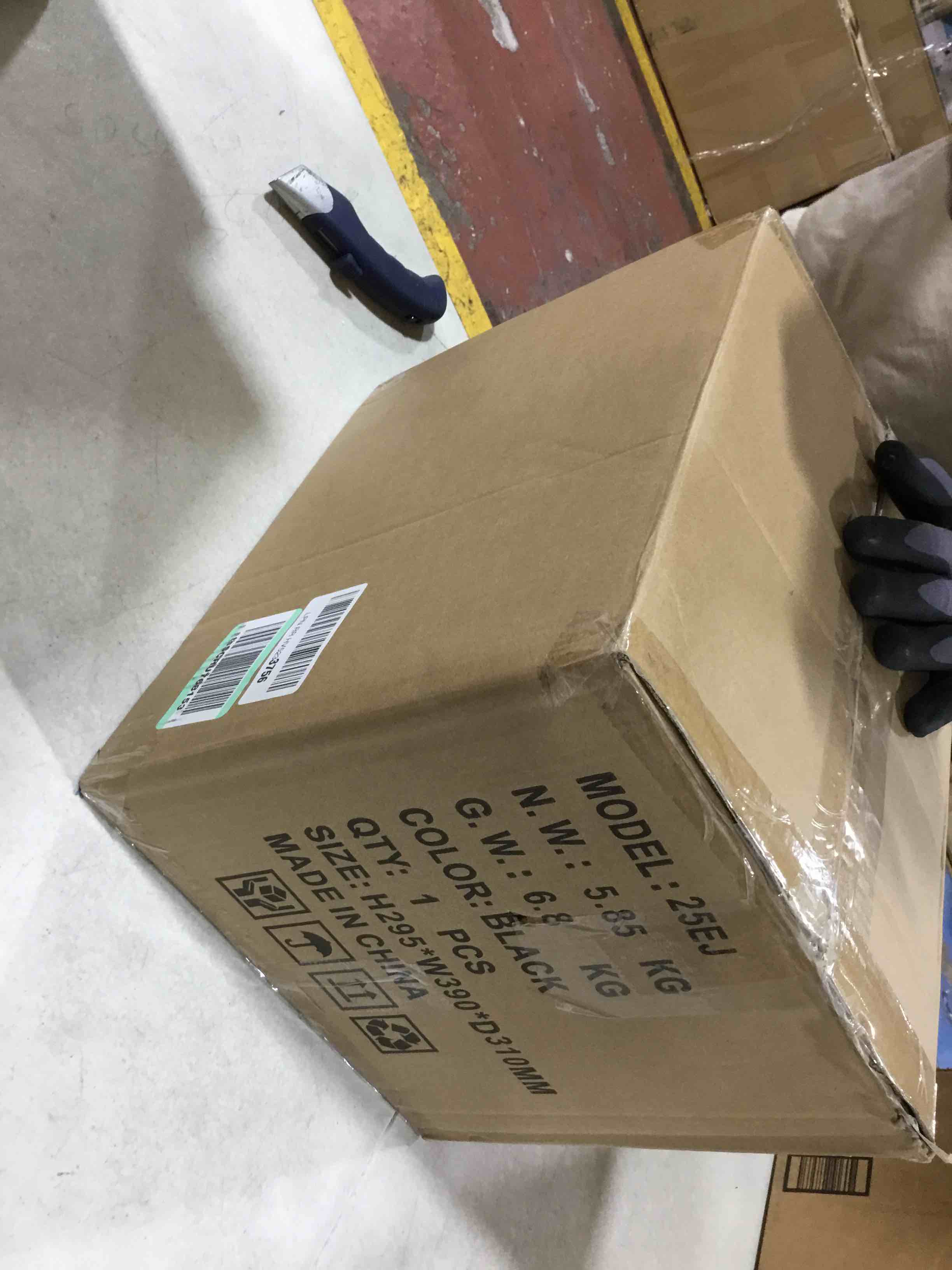 https://s3.amazonaws.com/lotting-images-prod/bidfta/BLU6388993_1716207657484.jpeg