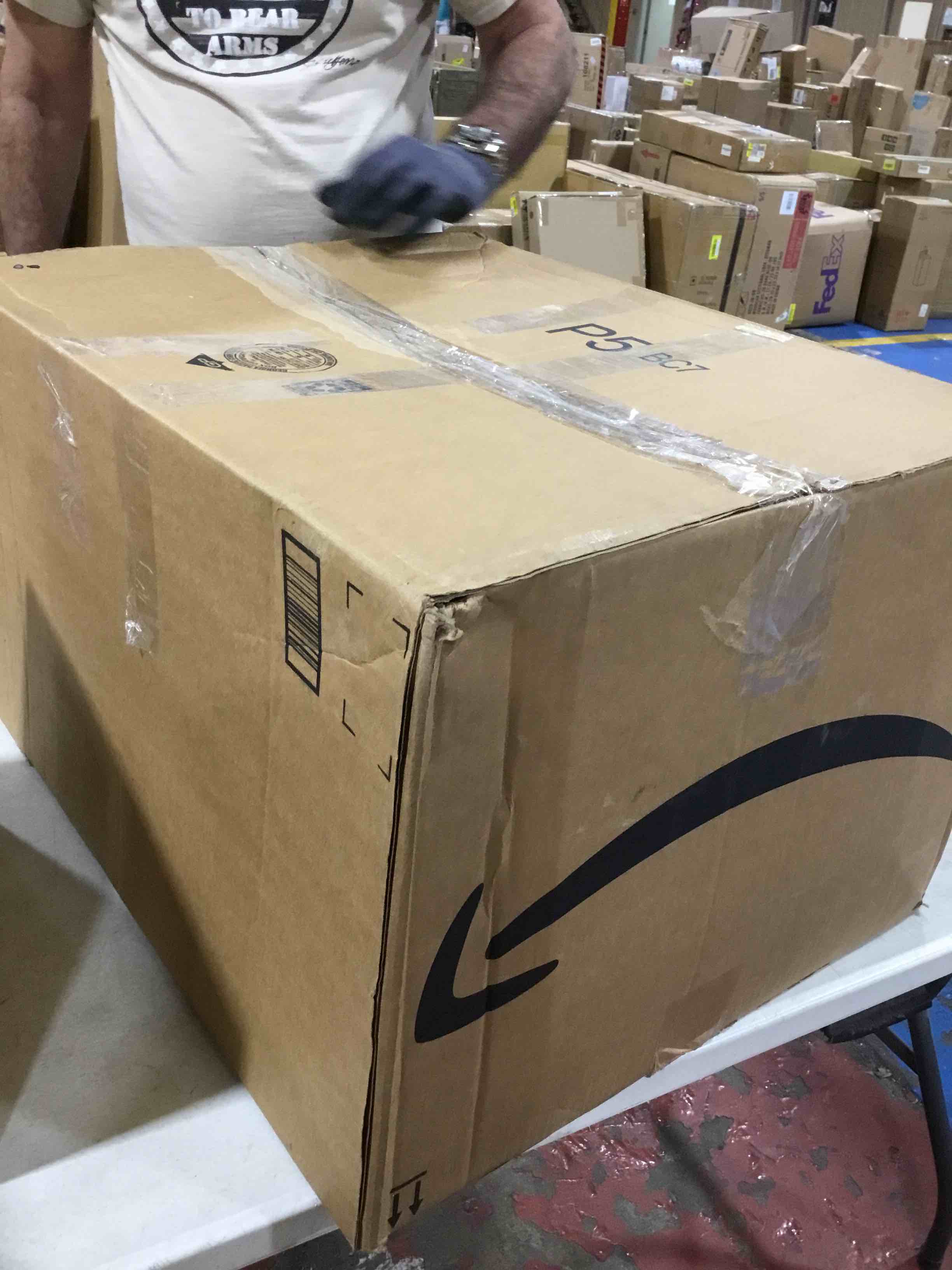 https://s3.amazonaws.com/lotting-images-prod/bidfta/BLU6388994_1716207748420.jpeg