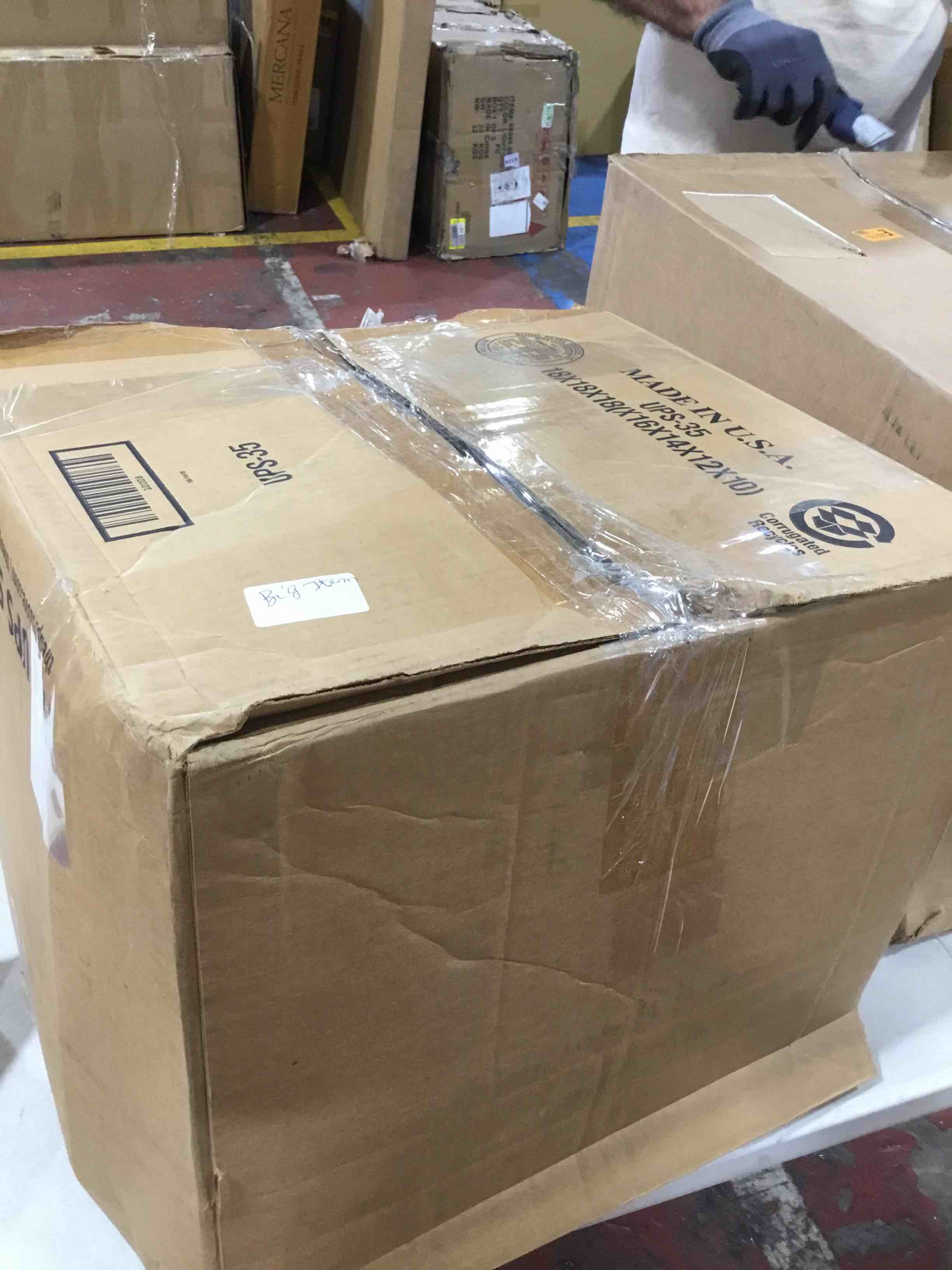 https://s3.amazonaws.com/lotting-images-prod/bidfta/BLU6389001_1716208844882.jpeg