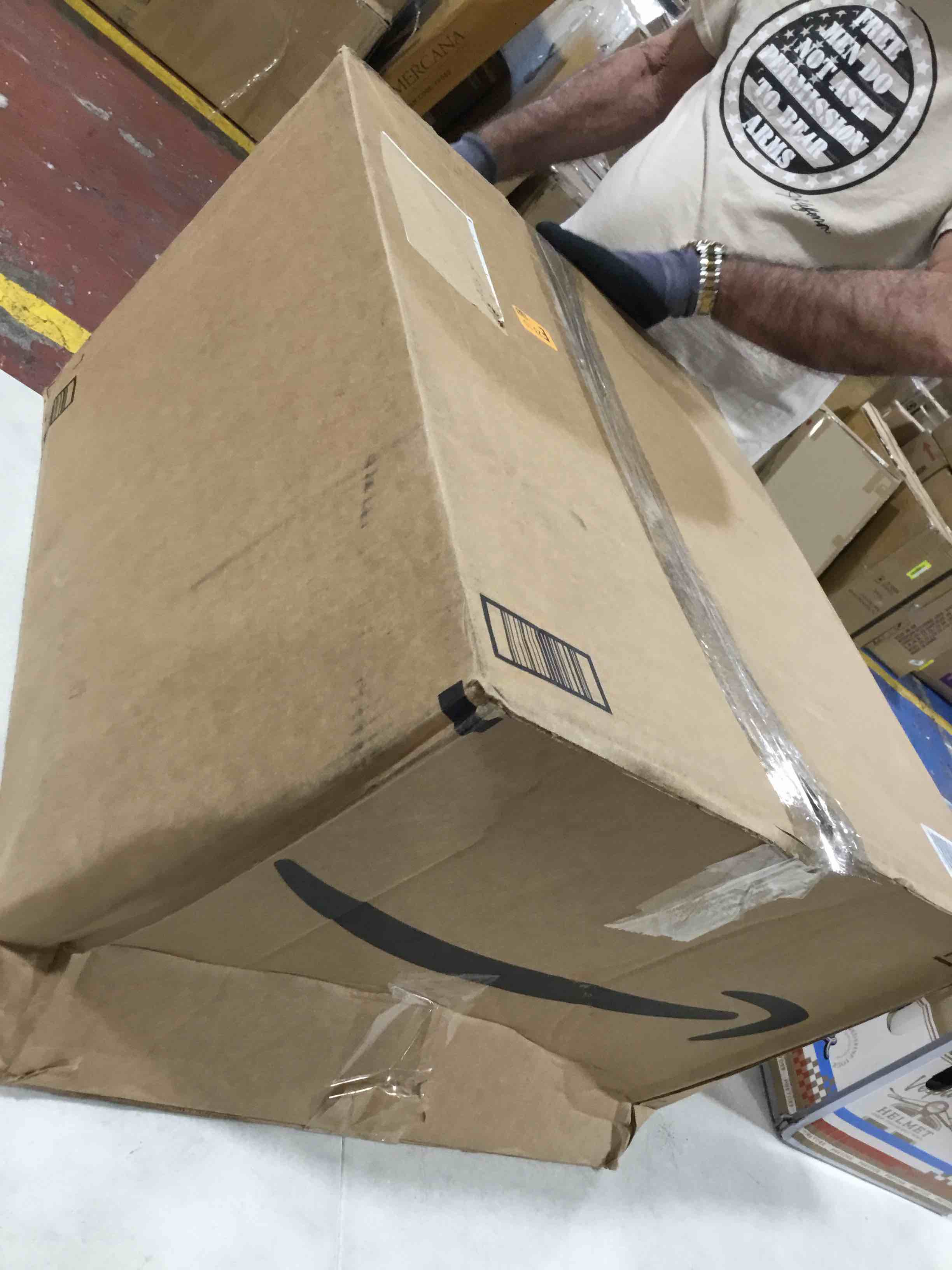 https://s3.amazonaws.com/lotting-images-prod/bidfta/BLU6389002_1716209073023.jpeg