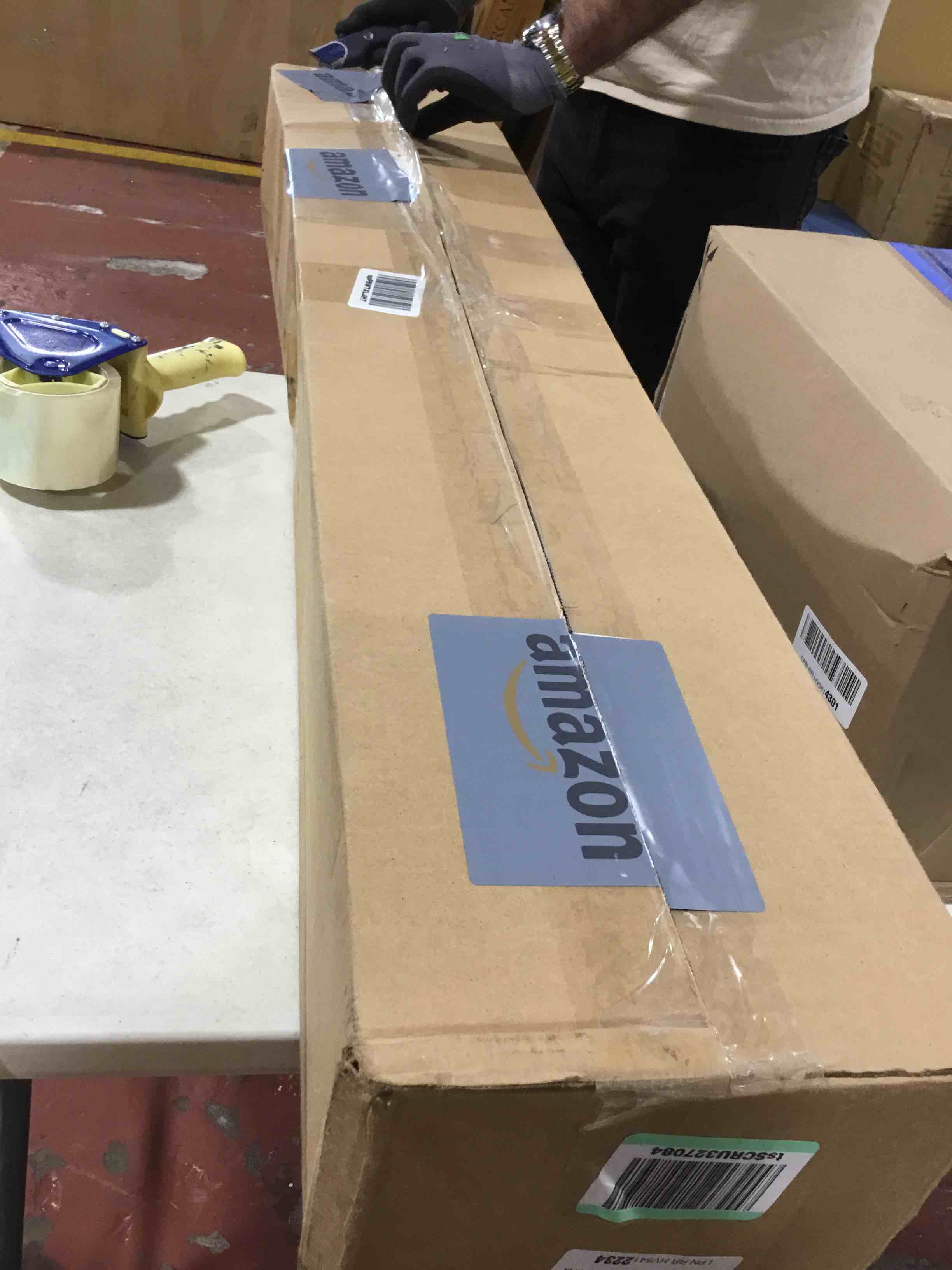 https://s3.amazonaws.com/lotting-images-prod/bidfta/BLU6389004_1716209280542.jpeg