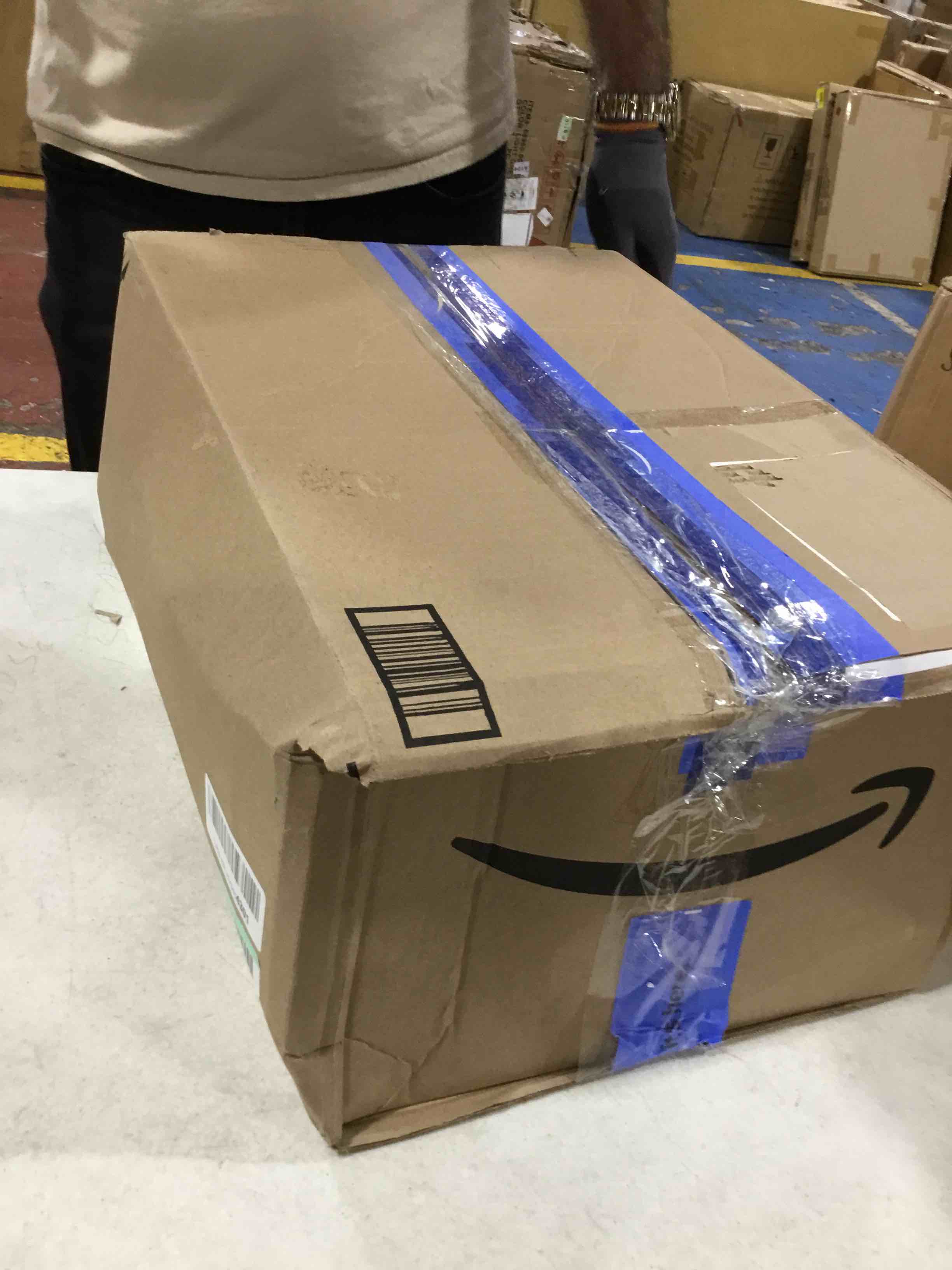 https://s3.amazonaws.com/lotting-images-prod/bidfta/BLU6389005_1716209460079.jpeg