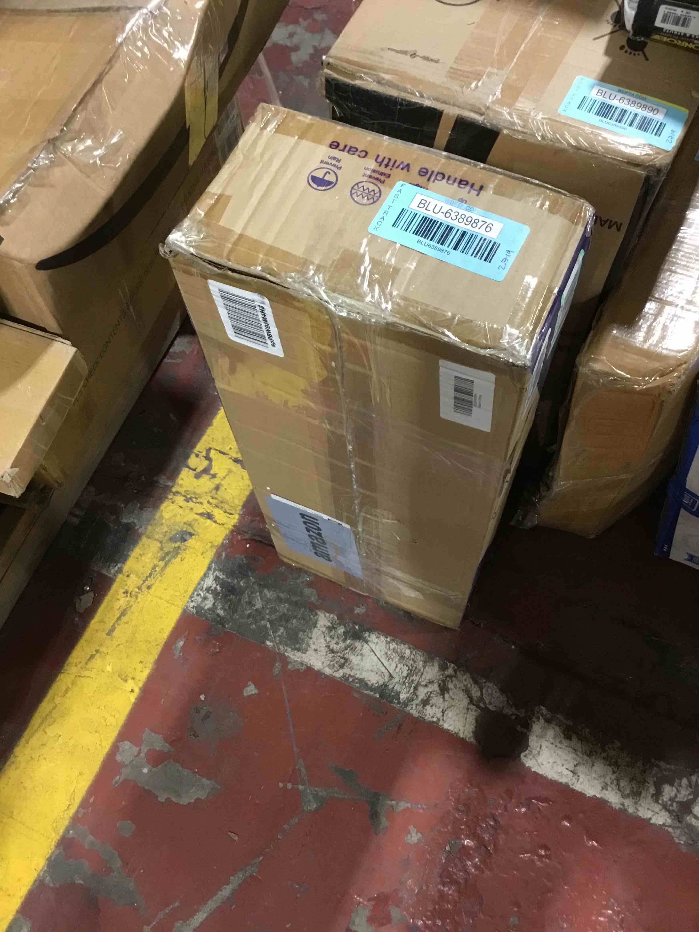 https://s3.amazonaws.com/lotting-images-prod/bidfta/BLU6389876_1718031037196.jpeg