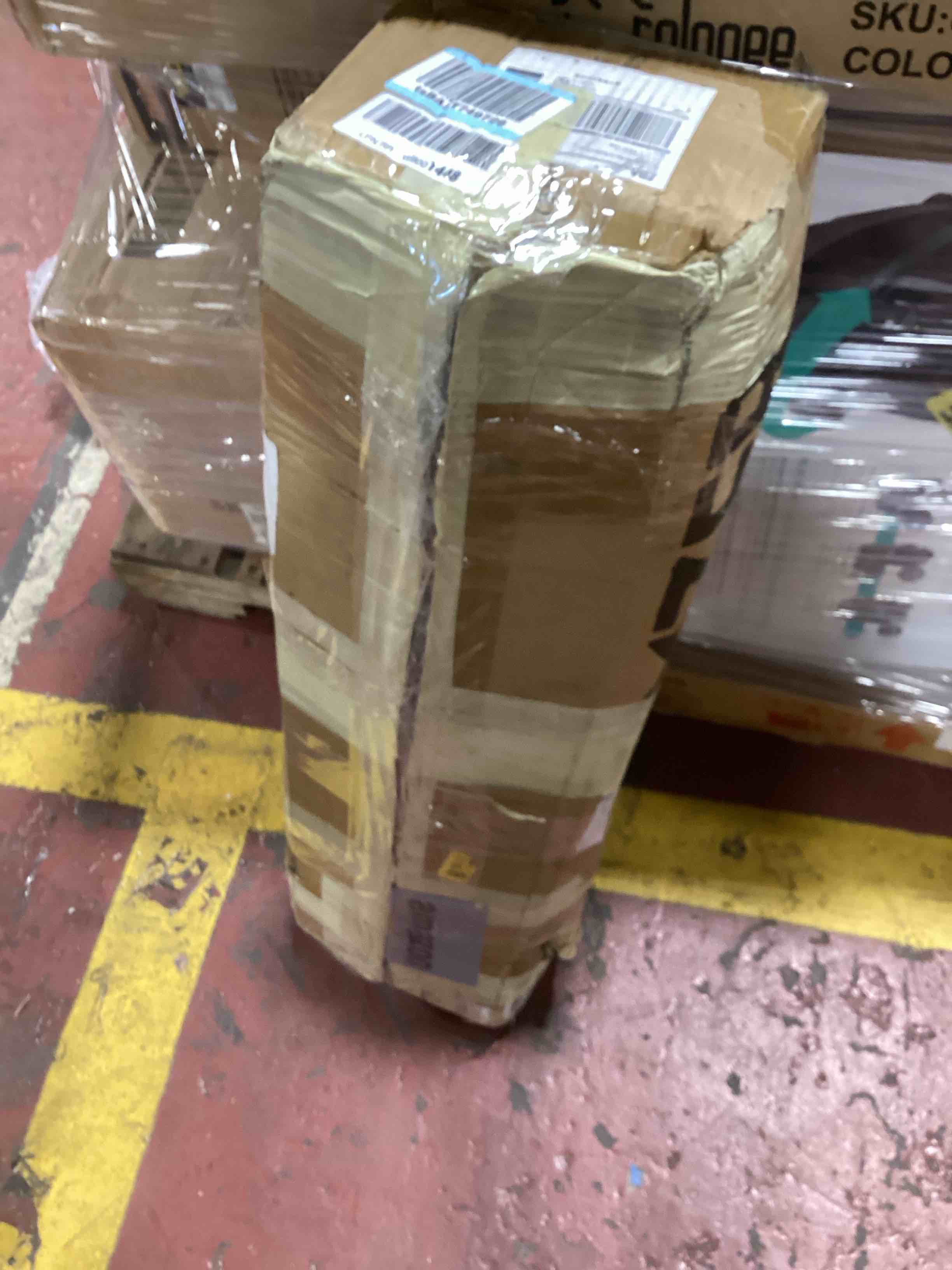 https://s3.amazonaws.com/lotting-images-prod/bidfta/BLU6390049_1718134754295.jpeg