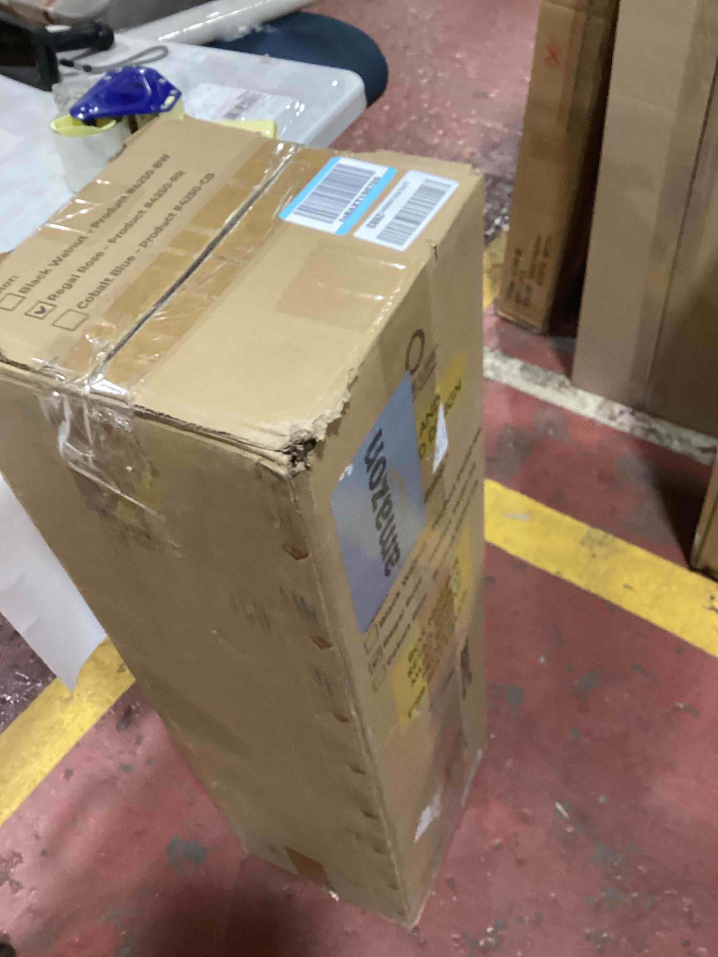 https://s3.amazonaws.com/lotting-images-prod/bidfta/BLU6390067_1718139657847.jpeg