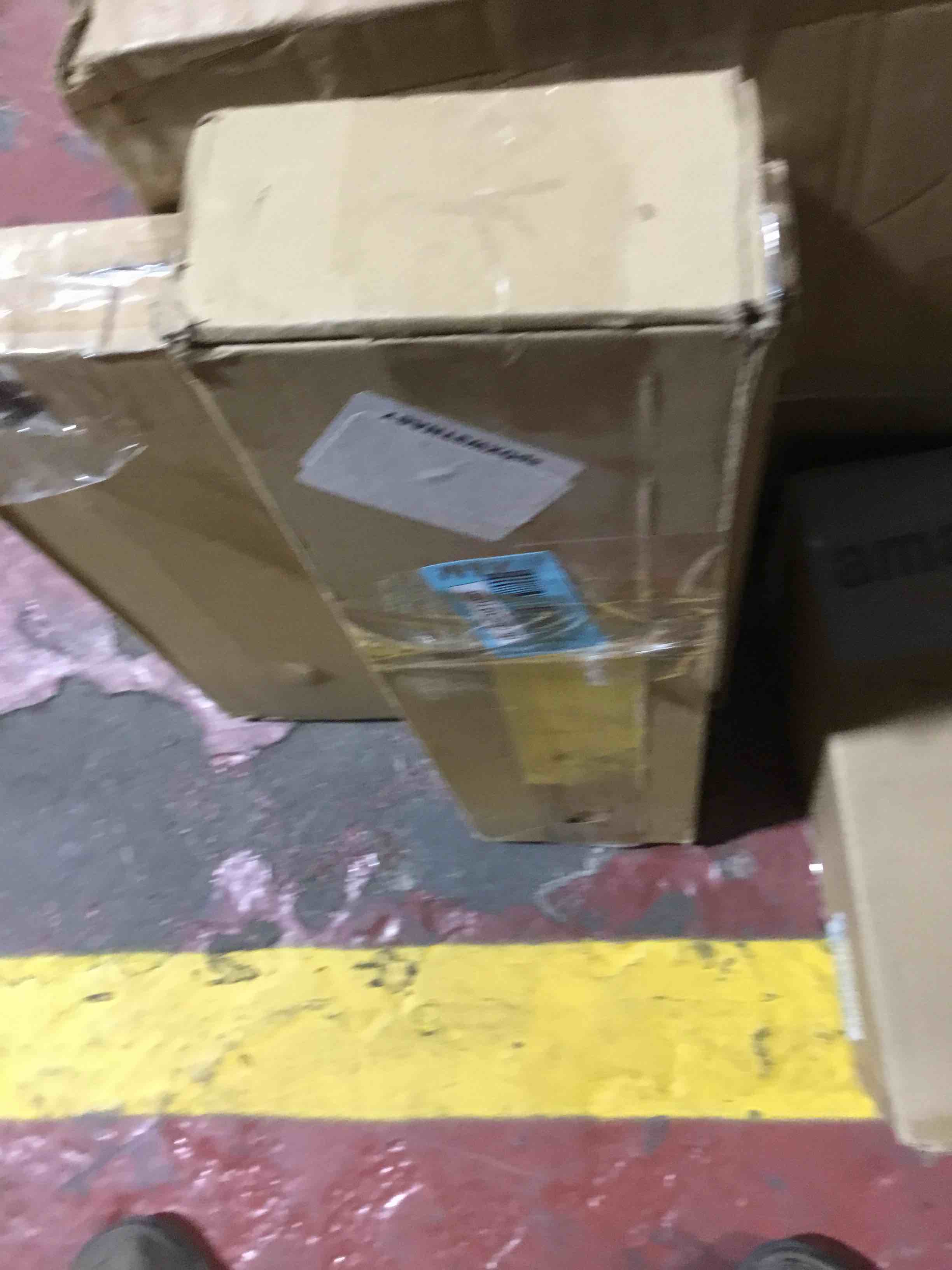 https://s3.amazonaws.com/lotting-images-prod/bidfta/BLU6391086_1714057496644.jpeg