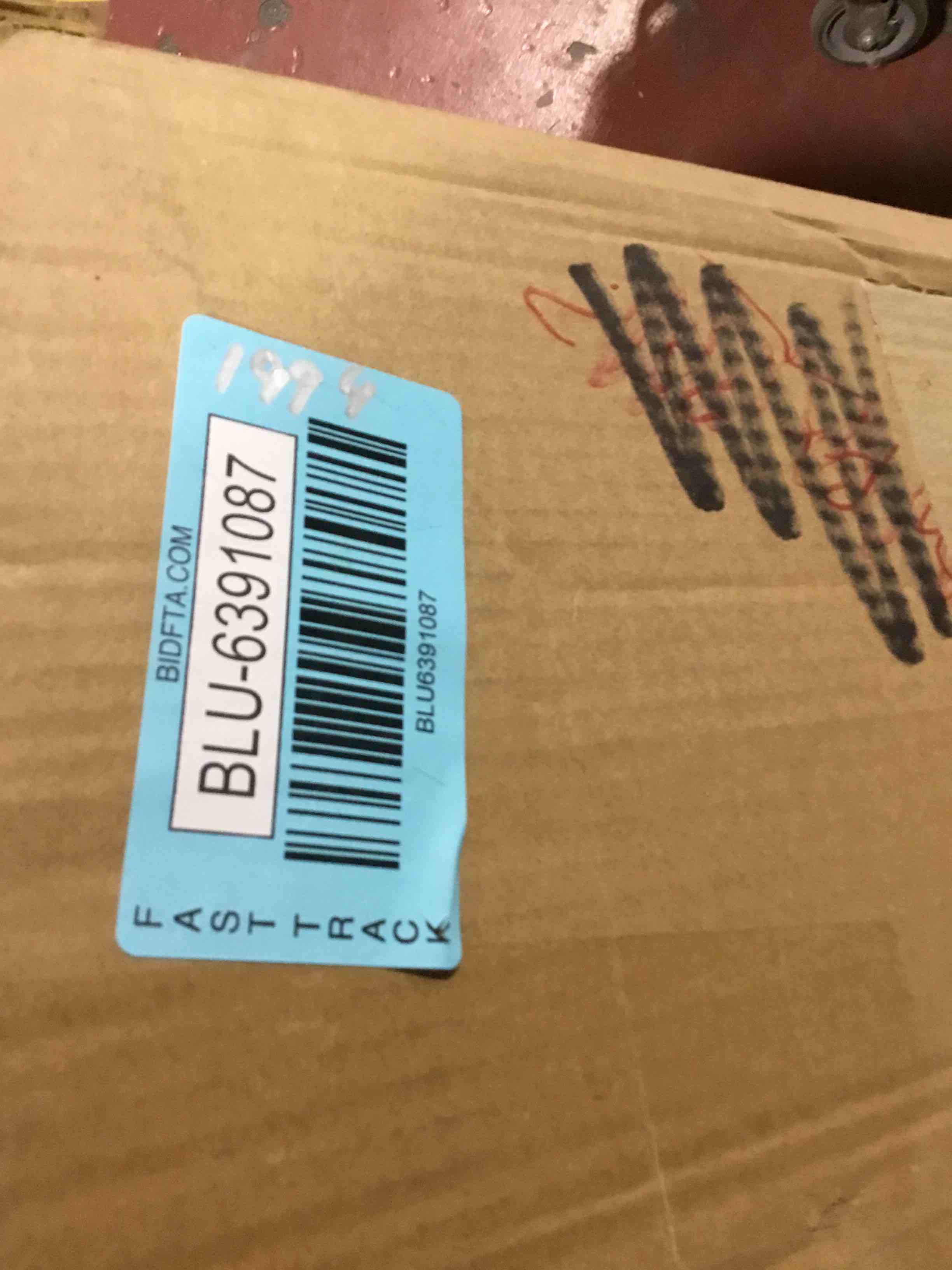 https://s3.amazonaws.com/lotting-images-prod/bidfta/BLU6391087_1714057317376.jpeg
