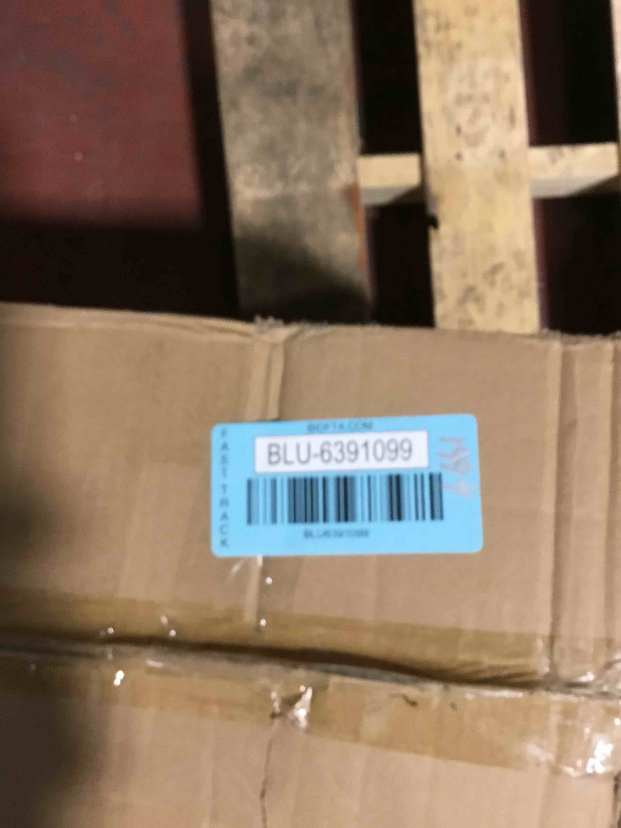 https://s3.amazonaws.com/lotting-images-prod/bidfta/BLU6391099_1714058527691.jpeg