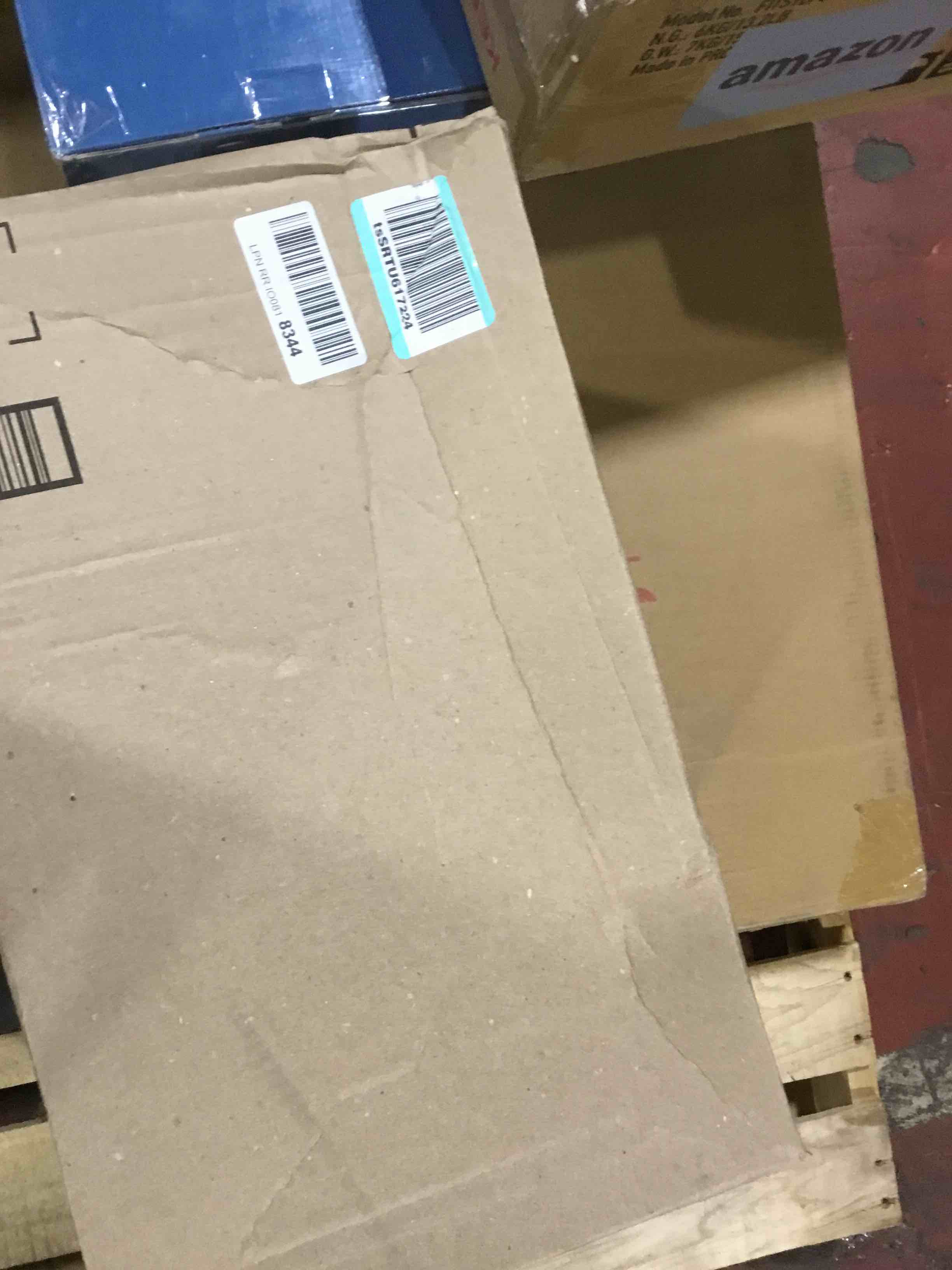 https://s3.amazonaws.com/lotting-images-prod/bidfta/BLU6391634_1715889107300.jpeg